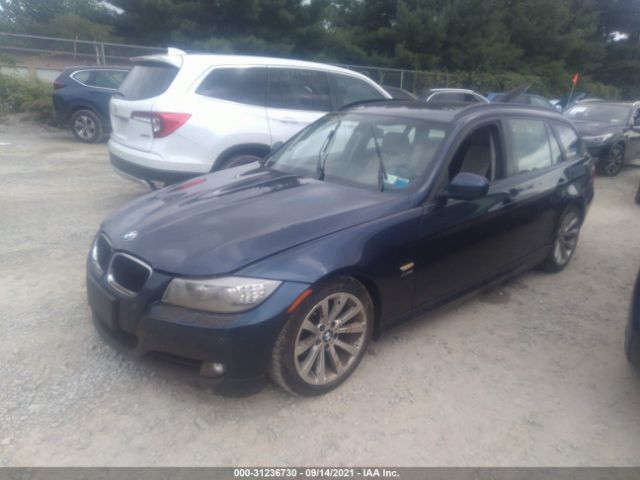 Photo 1 VIN: WBAUU3C55CA543337 - BMW 3 