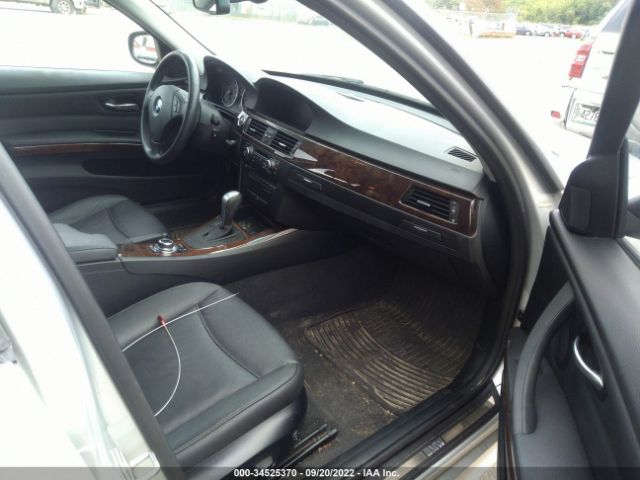 Photo 4 VIN: WBAUU3C58BA542892 - BMW 3 SERIES 