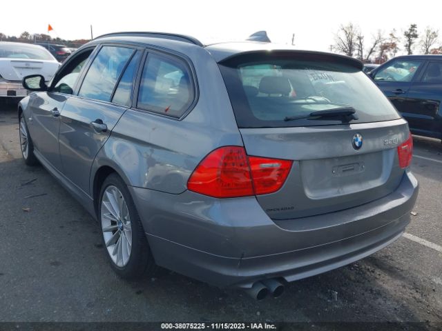 Photo 2 VIN: WBAUU3C5XBA541761 - BMW 328 