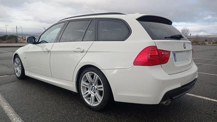 Photo 3 VIN: WBAUY11060F210062 - BMW 320D TOURING M SPORT HATCHBACK 