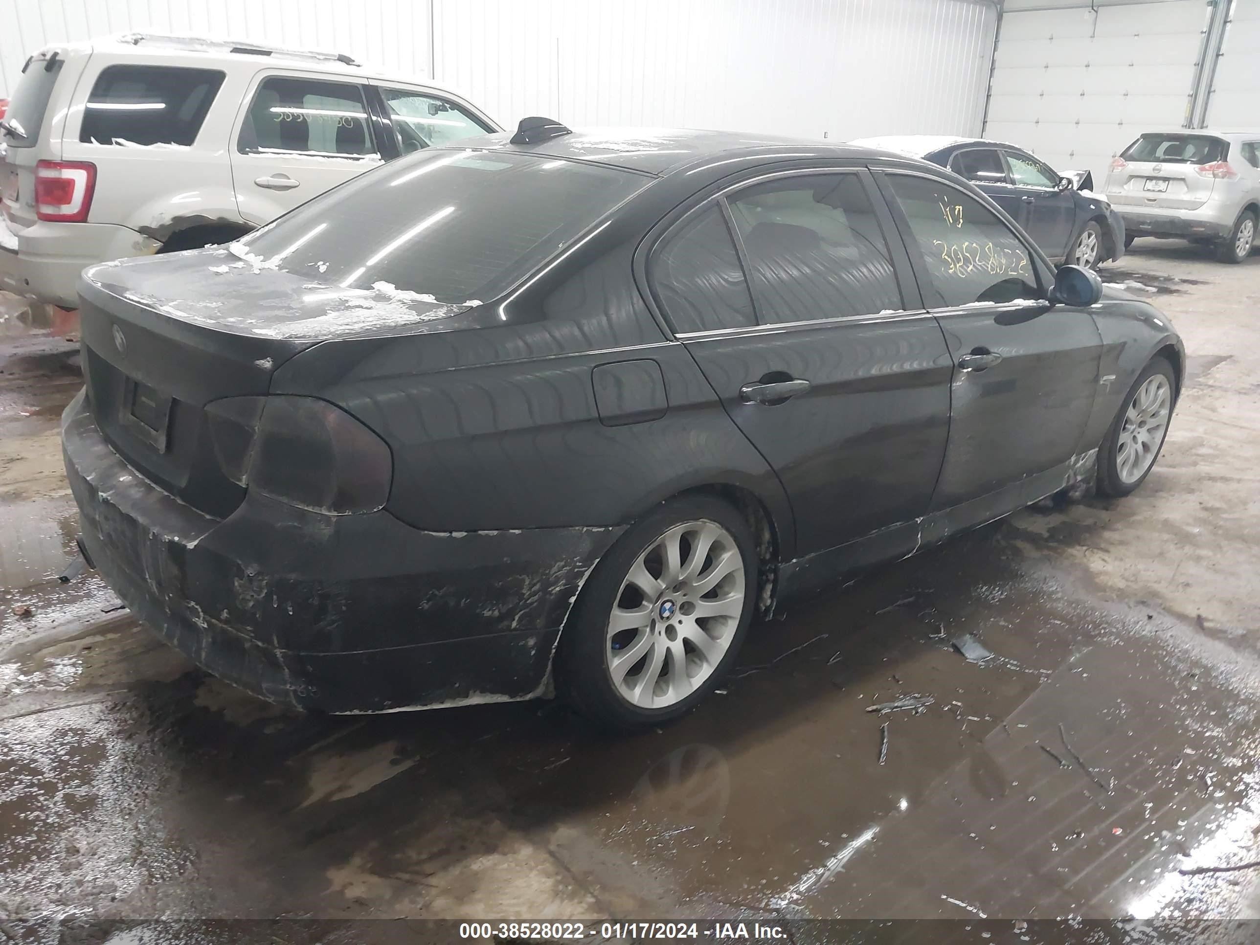 Photo 3 VIN: WBAVA33507FV65445 - BMW 3ER 