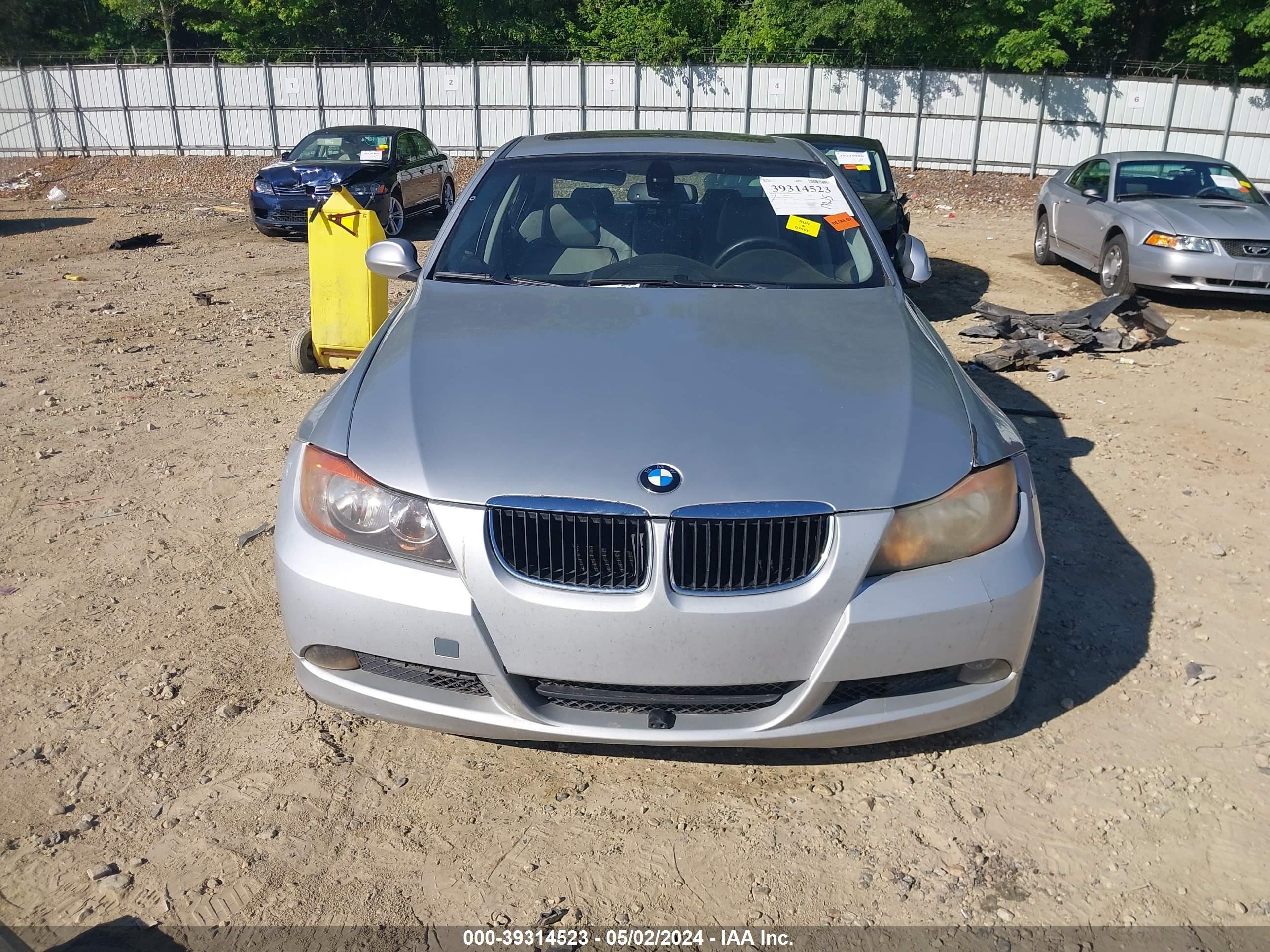 Photo 11 VIN: WBAVA33508P143669 - BMW 3ER 