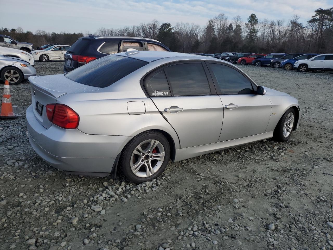 Photo 2 VIN: WBAVA33518KX84648 - BMW 3ER 