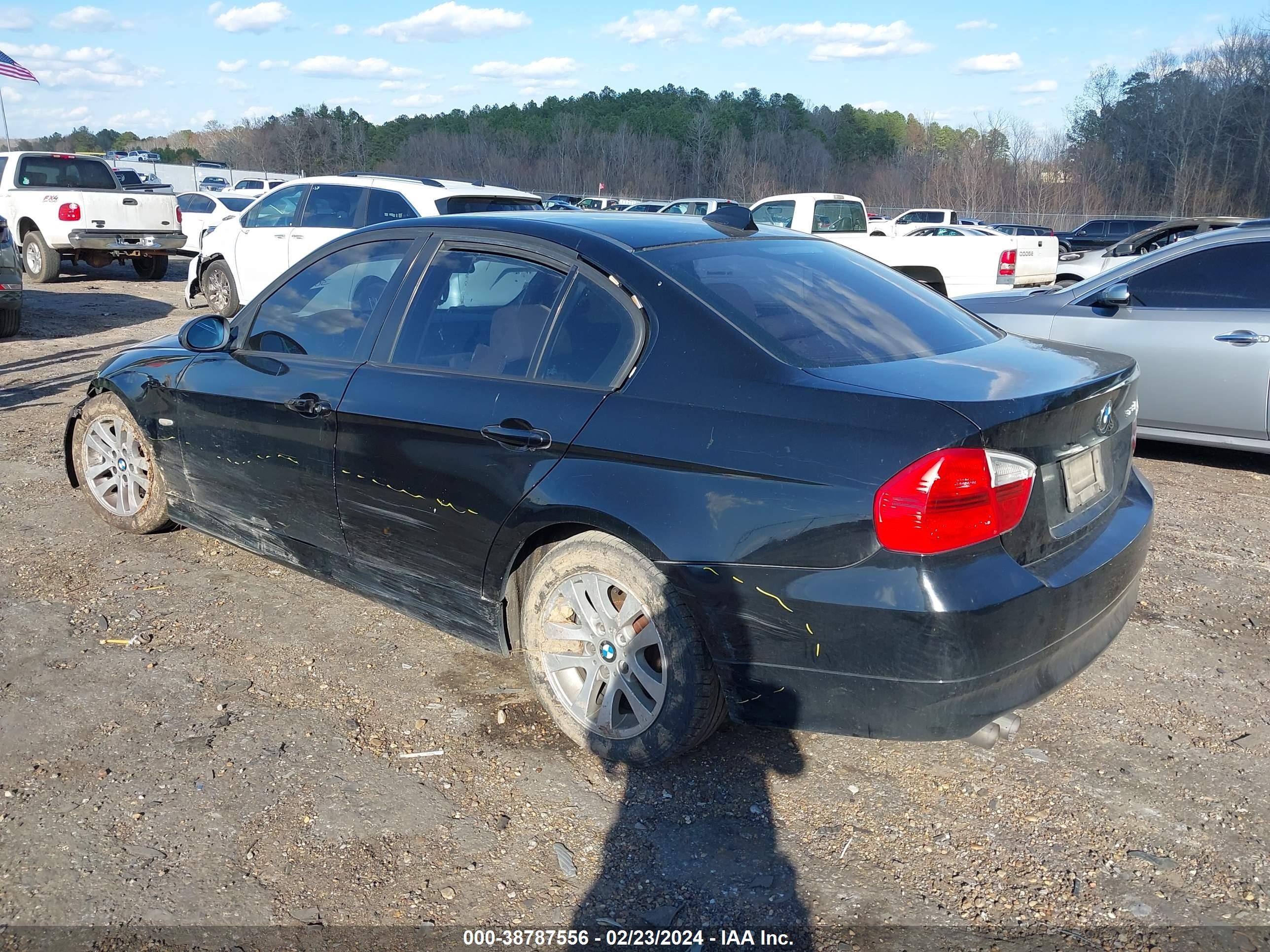 Photo 2 VIN: WBAVA33537KX79871 - BMW 3ER 