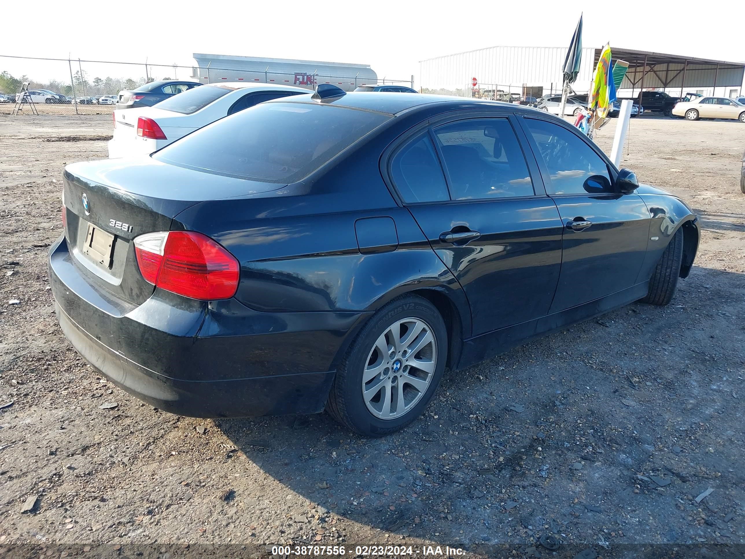 Photo 3 VIN: WBAVA33537KX79871 - BMW 3ER 