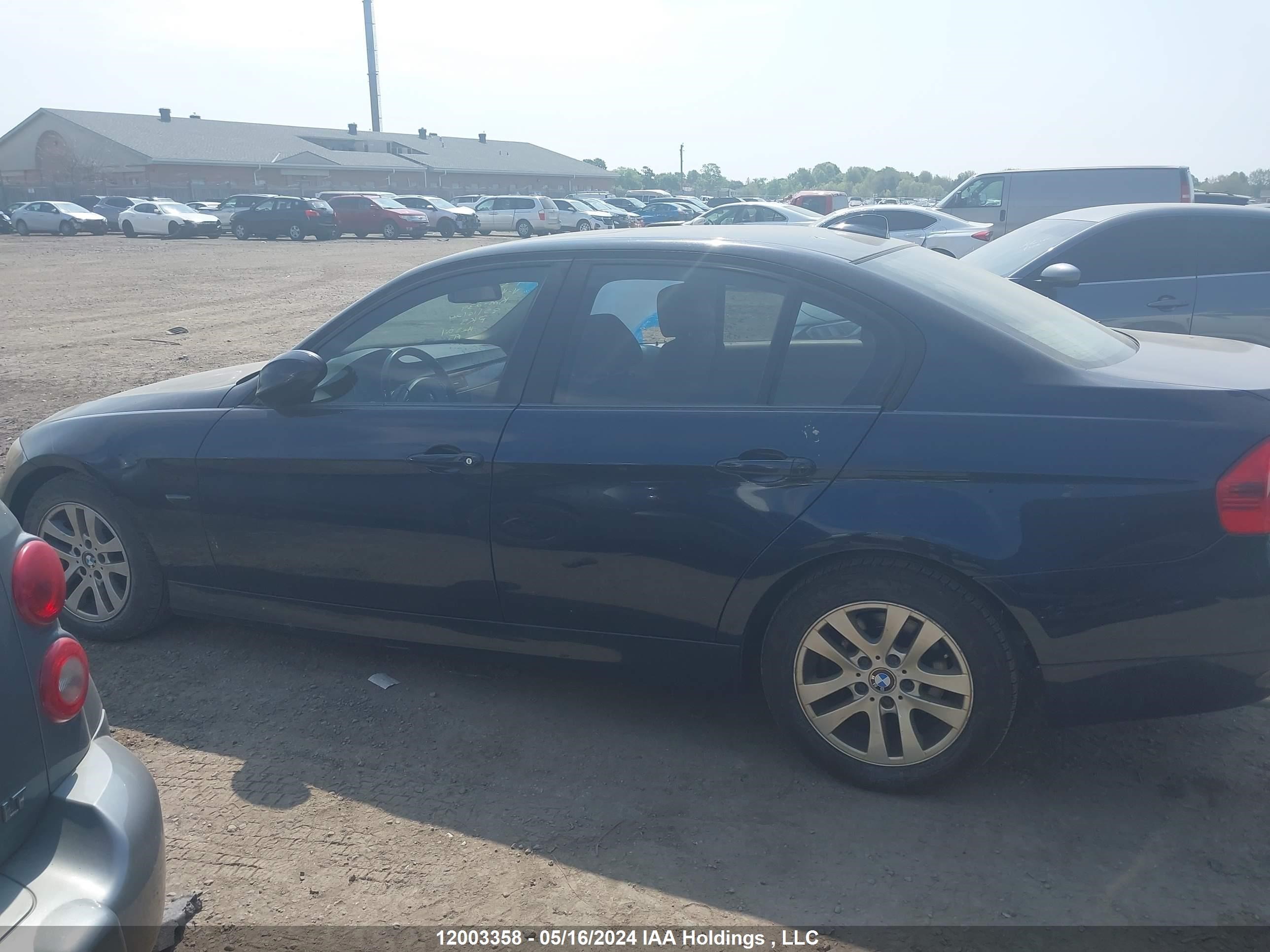 Photo 13 VIN: WBAVA33537PV66258 - BMW 3ER 