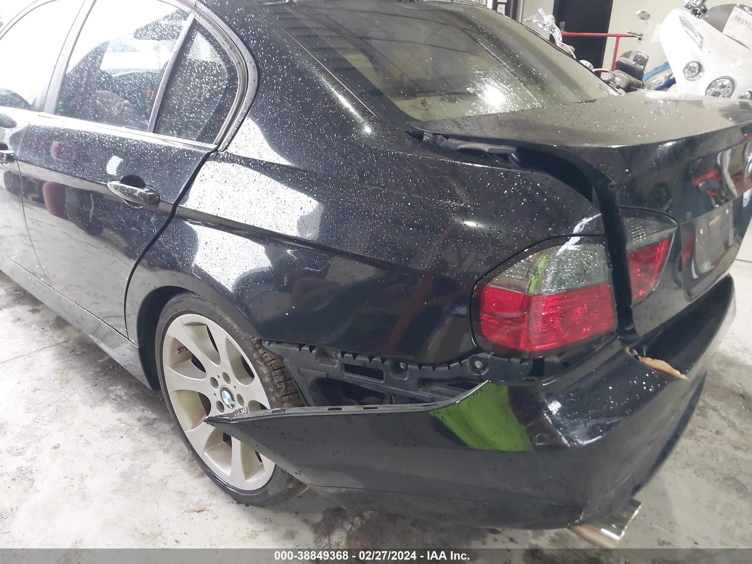 Photo 14 VIN: WBAVA33537PV67684 - BMW 3ER 