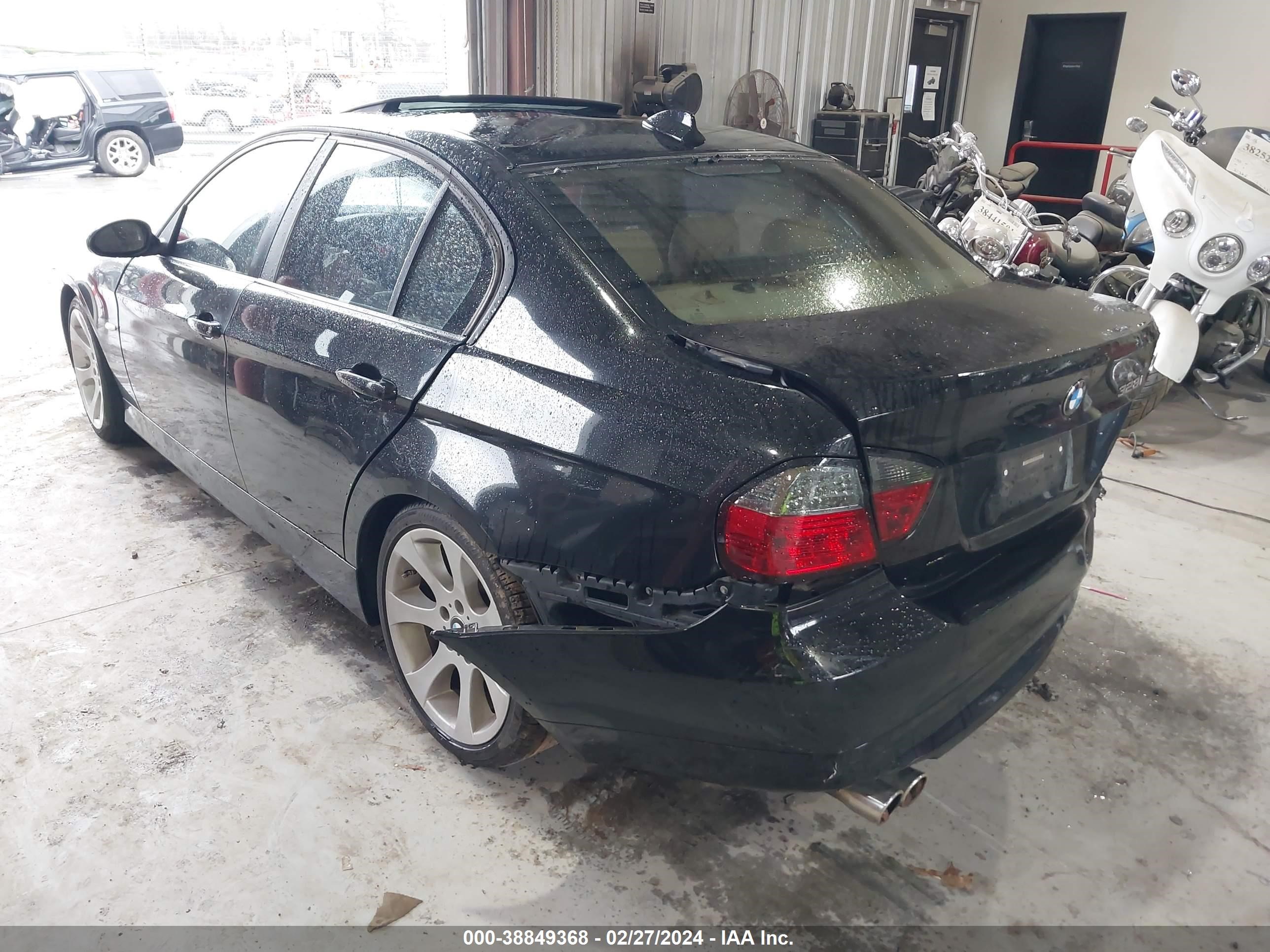 Photo 2 VIN: WBAVA33537PV67684 - BMW 3ER 