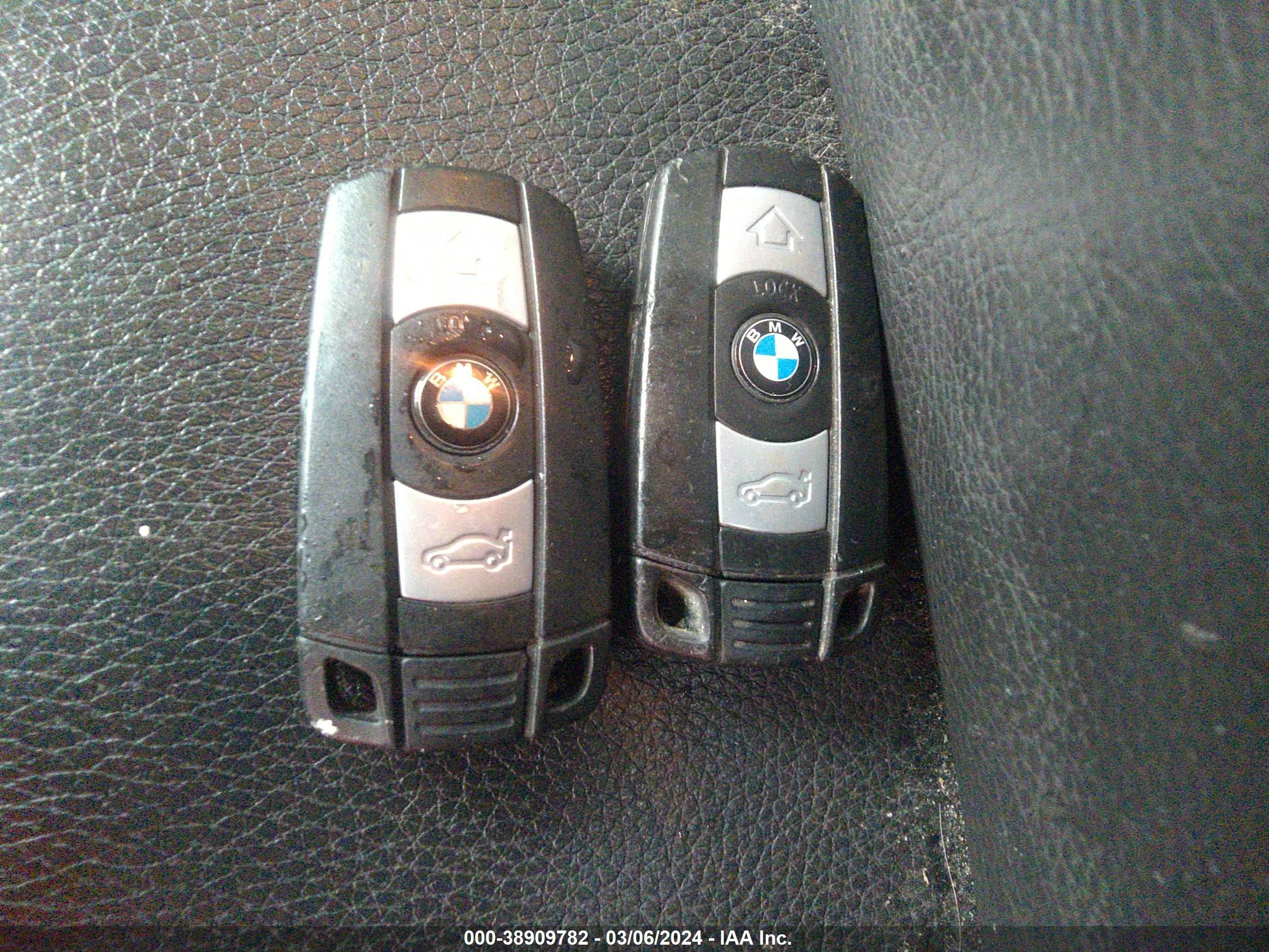 Photo 10 VIN: WBAVA33547KX82987 - BMW 3ER 