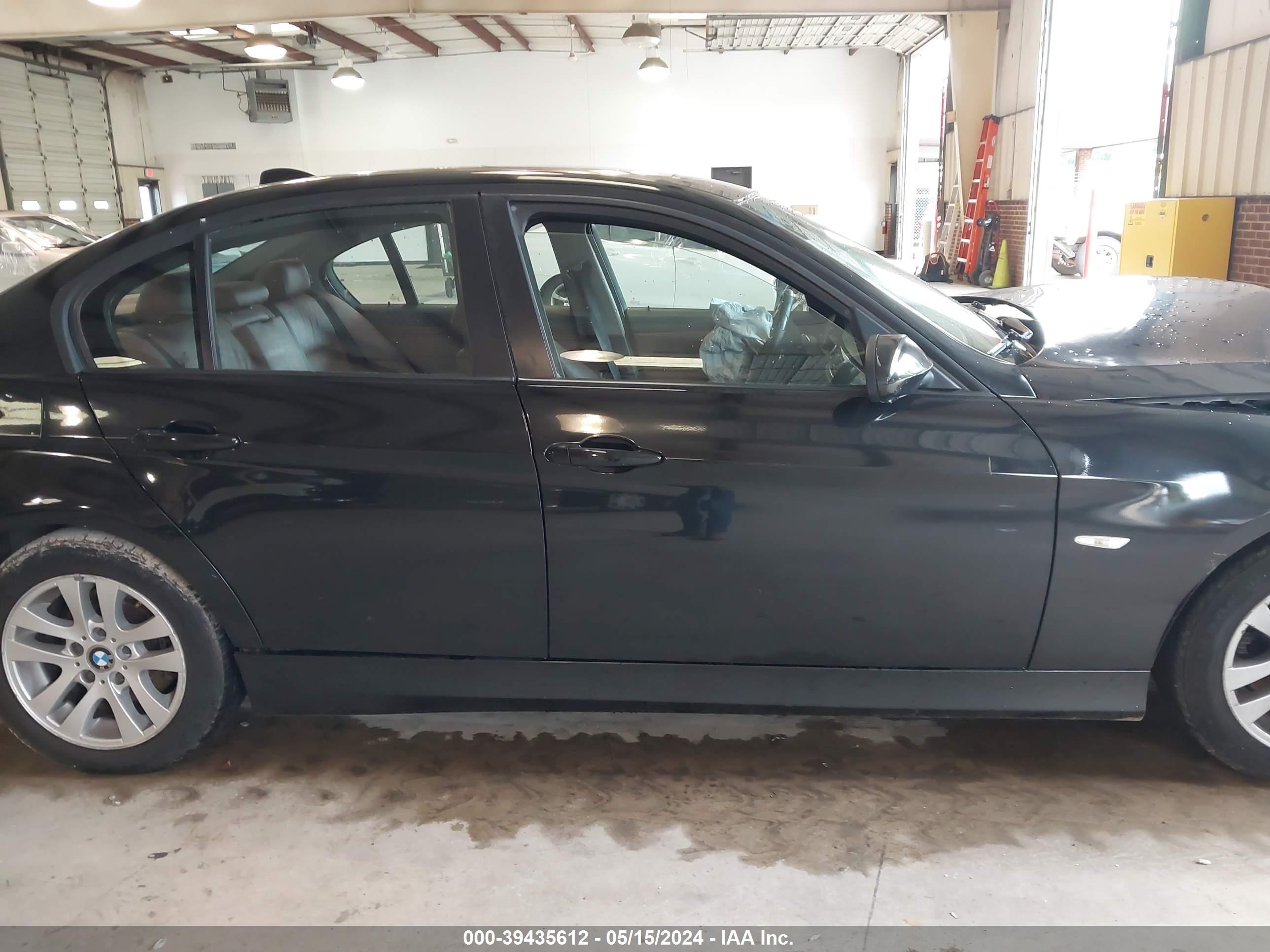 Photo 12 VIN: WBAVA33557KX73389 - BMW 3ER 