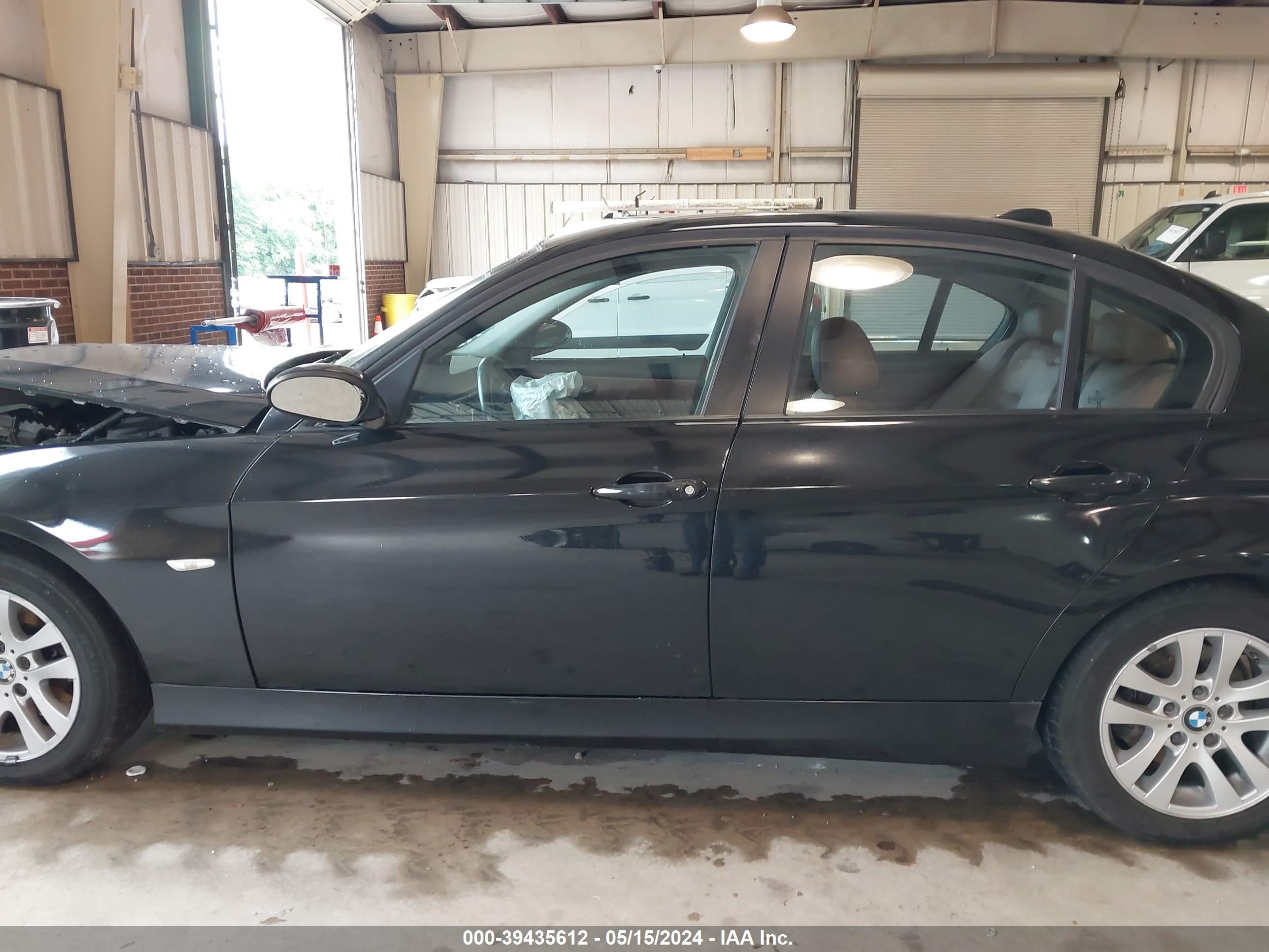 Photo 13 VIN: WBAVA33557KX73389 - BMW 3ER 