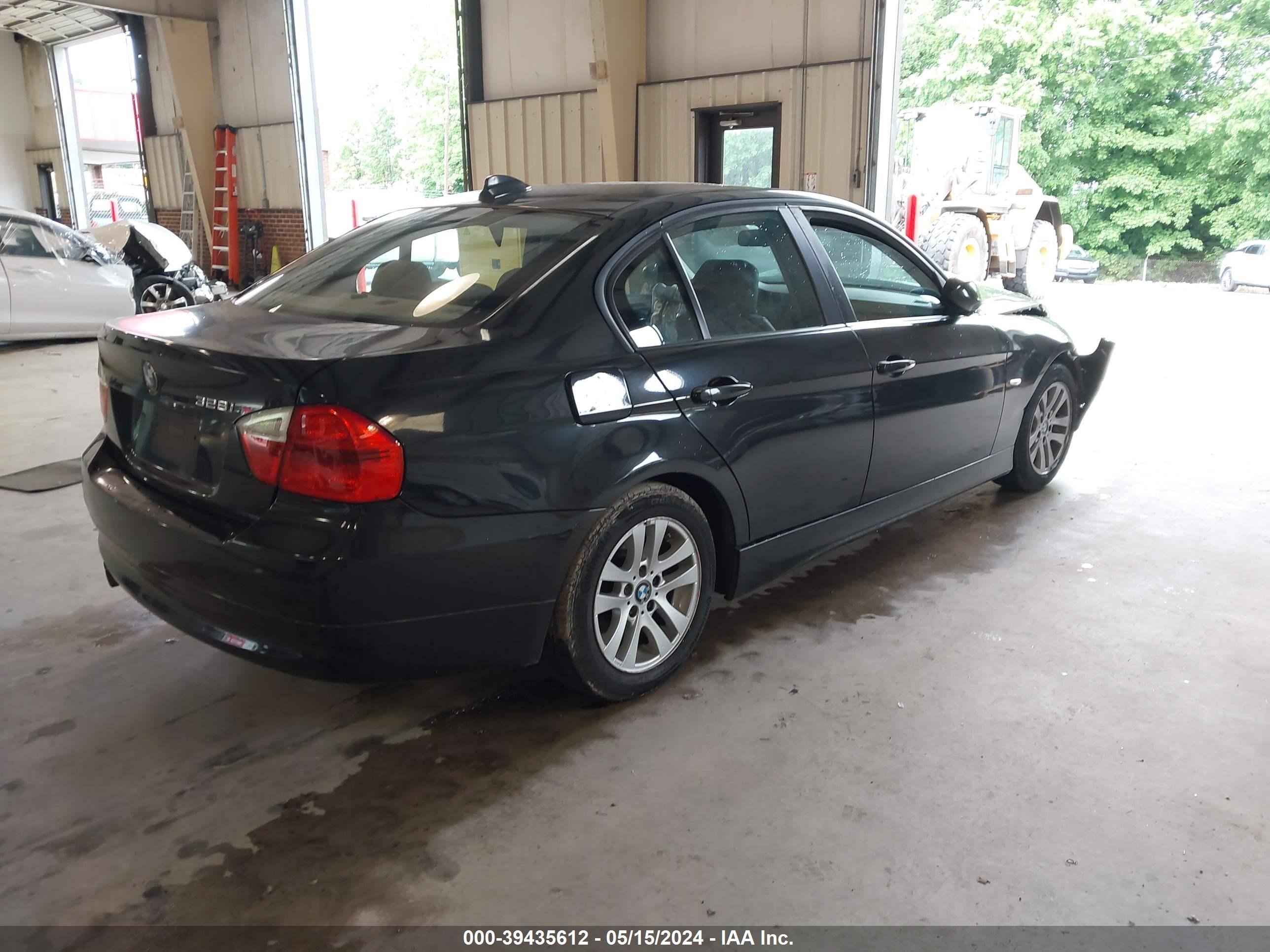 Photo 3 VIN: WBAVA33557KX73389 - BMW 3ER 