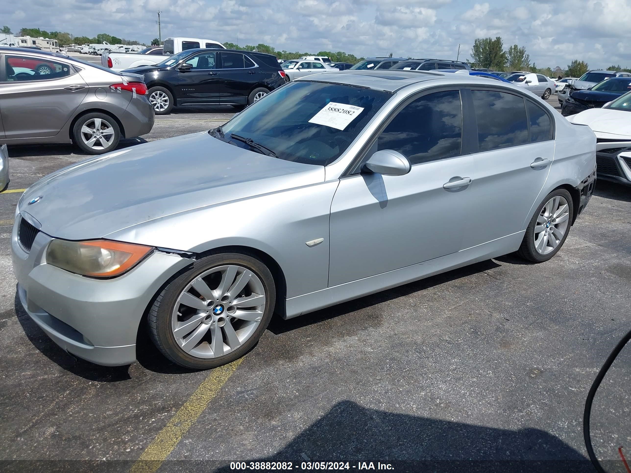 Photo 1 VIN: WBAVA33567P140208 - BMW 3ER 