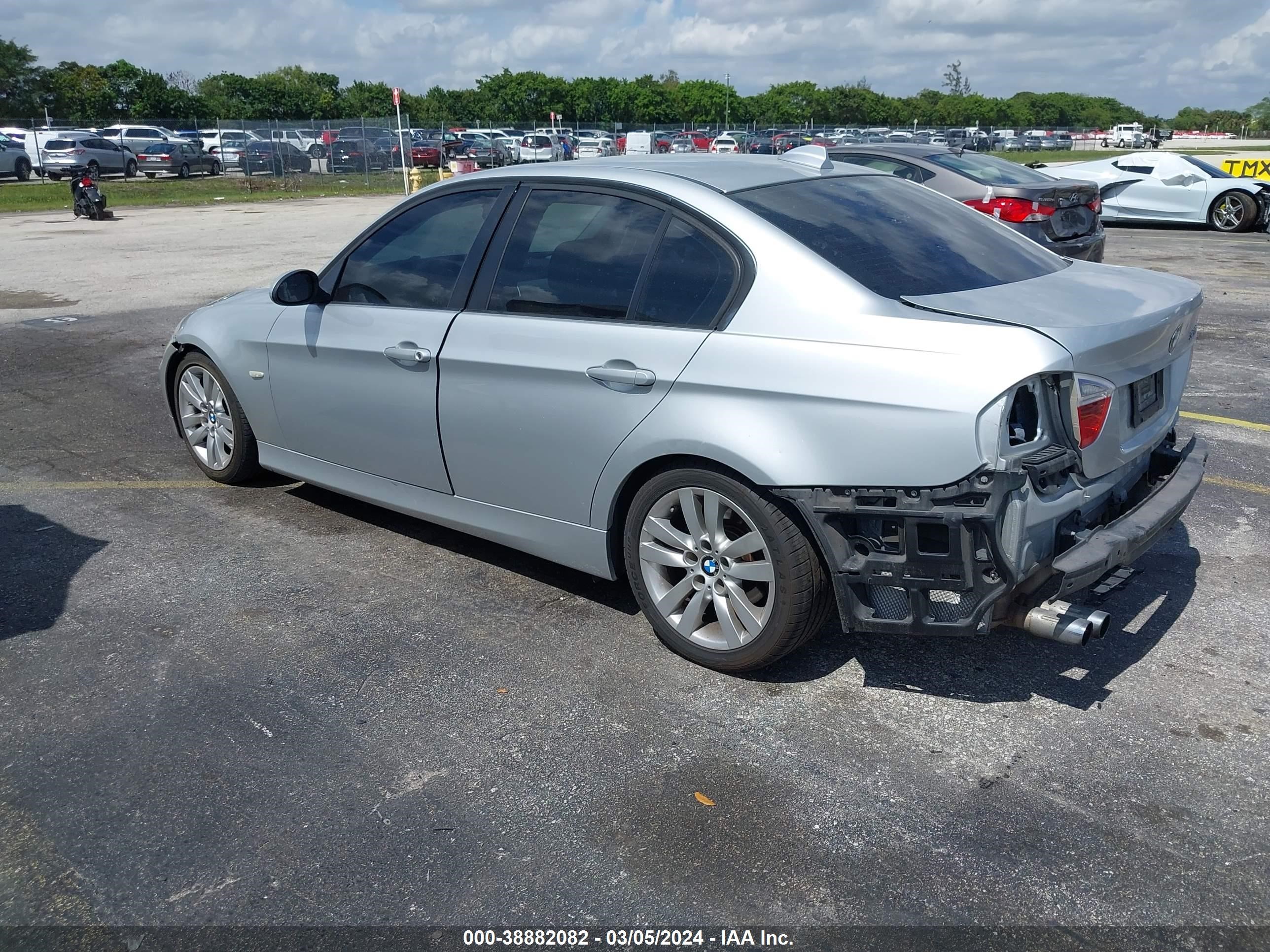 Photo 2 VIN: WBAVA33567P140208 - BMW 3ER 