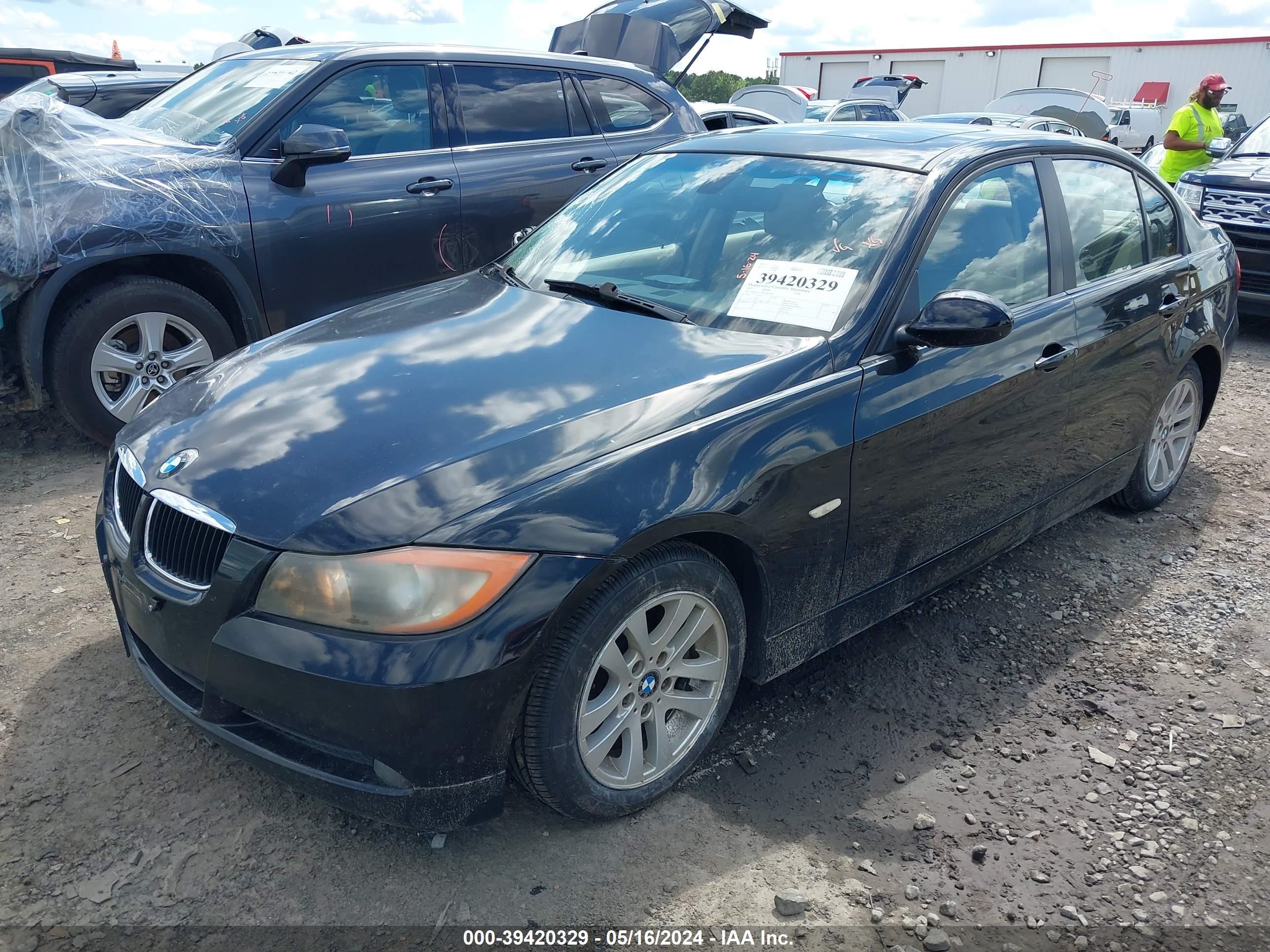 Photo 1 VIN: WBAVA33587KX83480 - BMW 3ER 