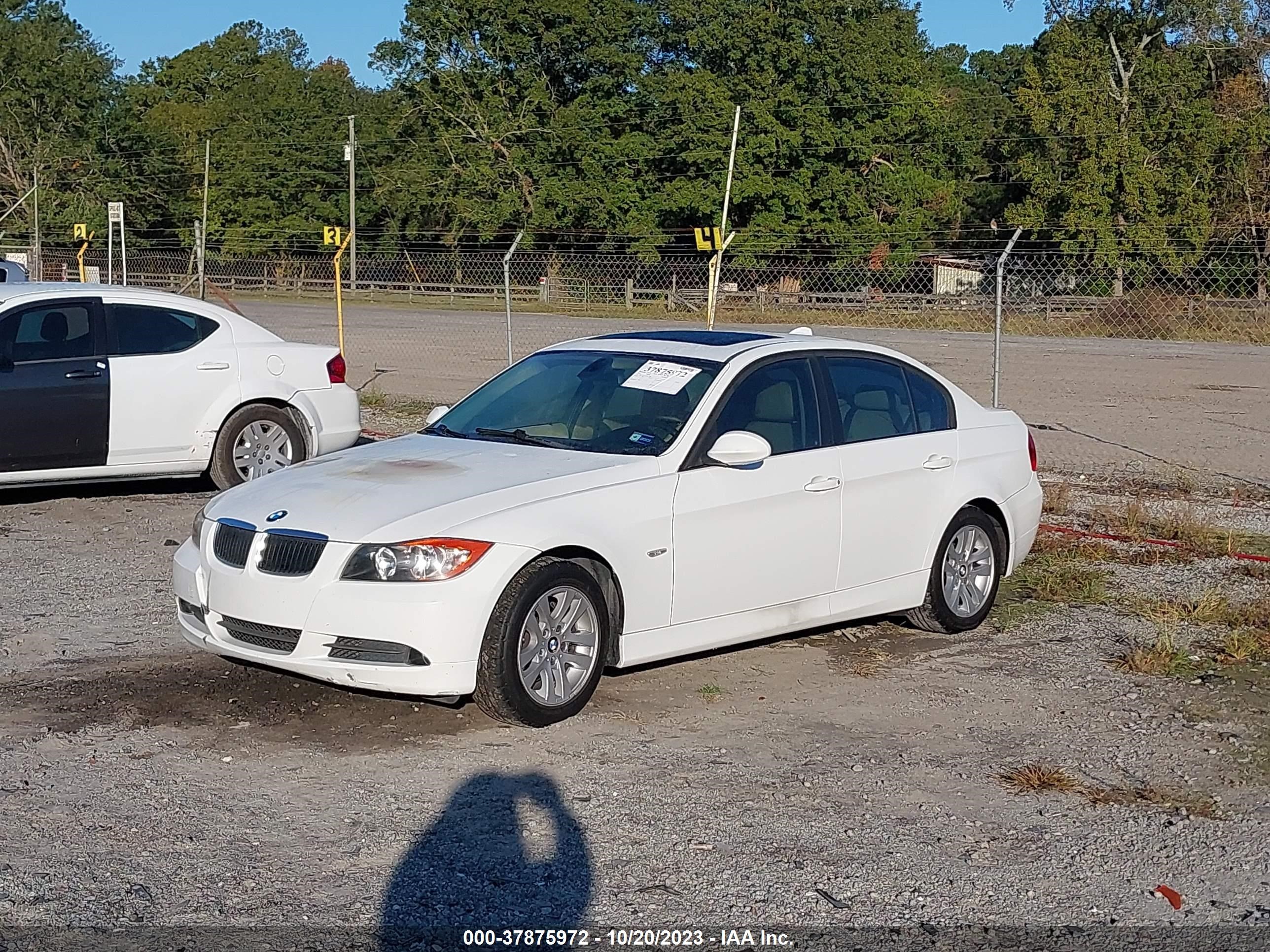 Photo 1 VIN: WBAVA335X7KX74988 - BMW 3ER 