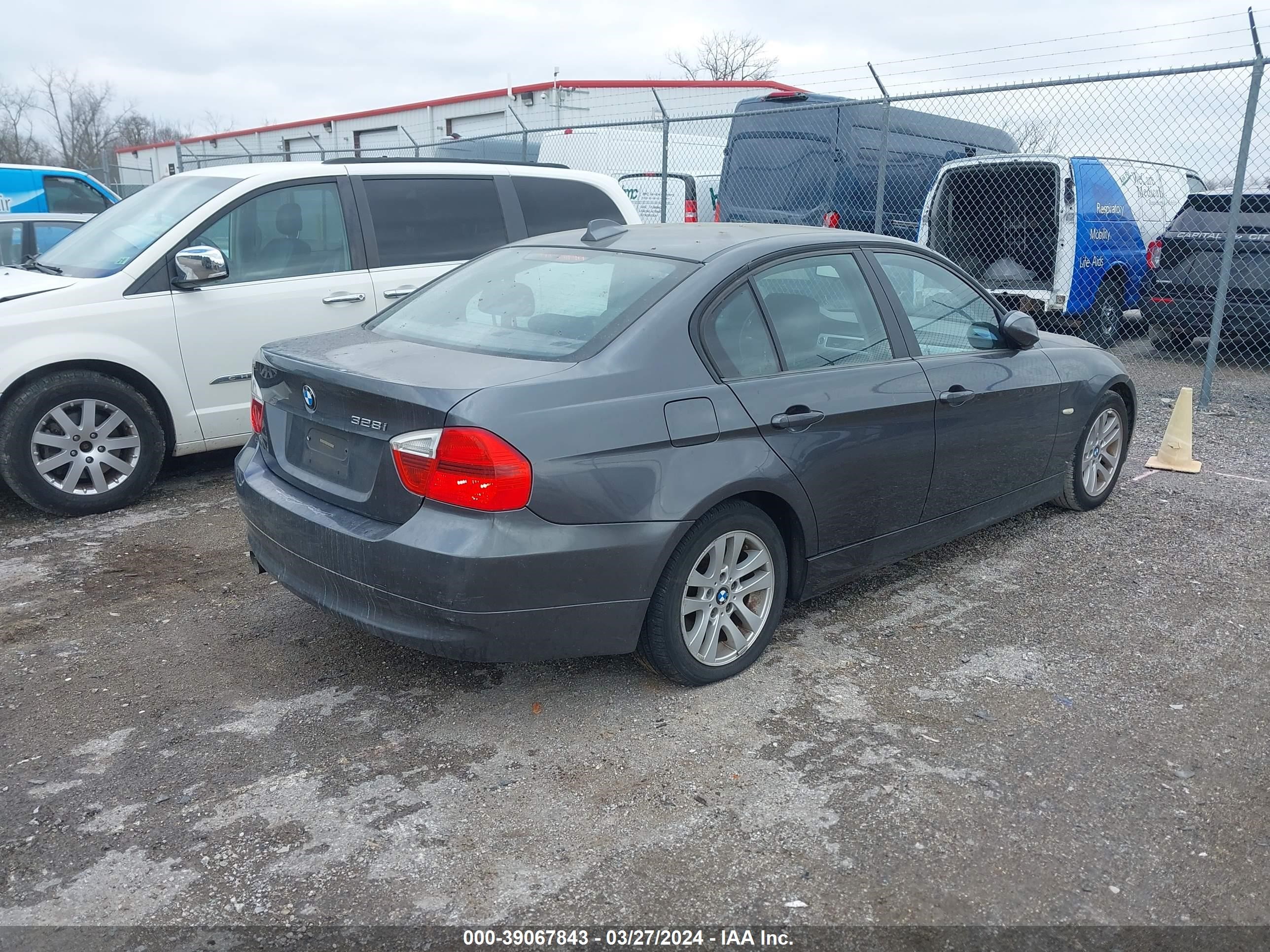 Photo 3 VIN: WBAVA335X7PV66385 - BMW 3ER 