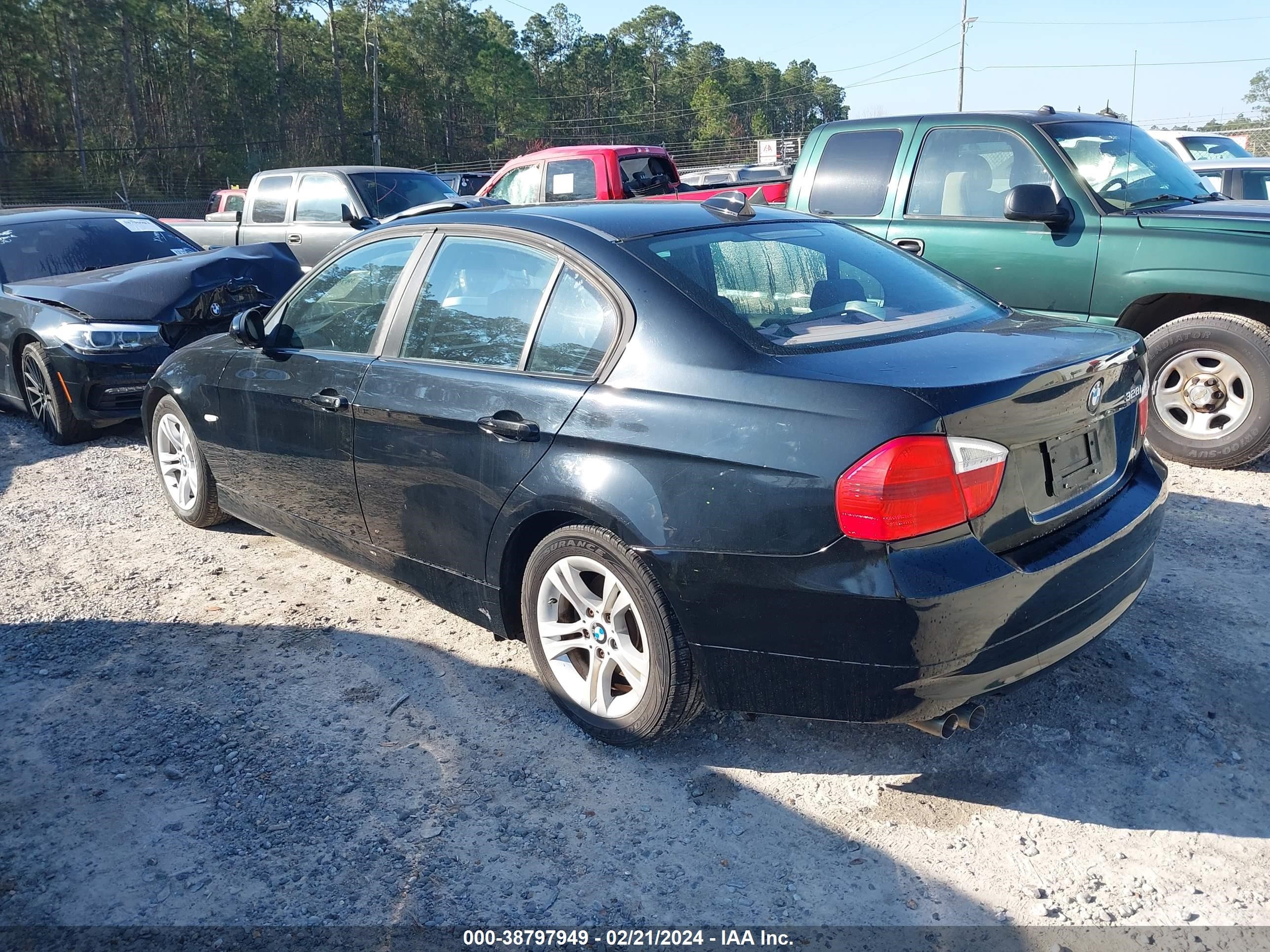 Photo 2 VIN: WBAVA37508NL47135 - BMW 3ER 