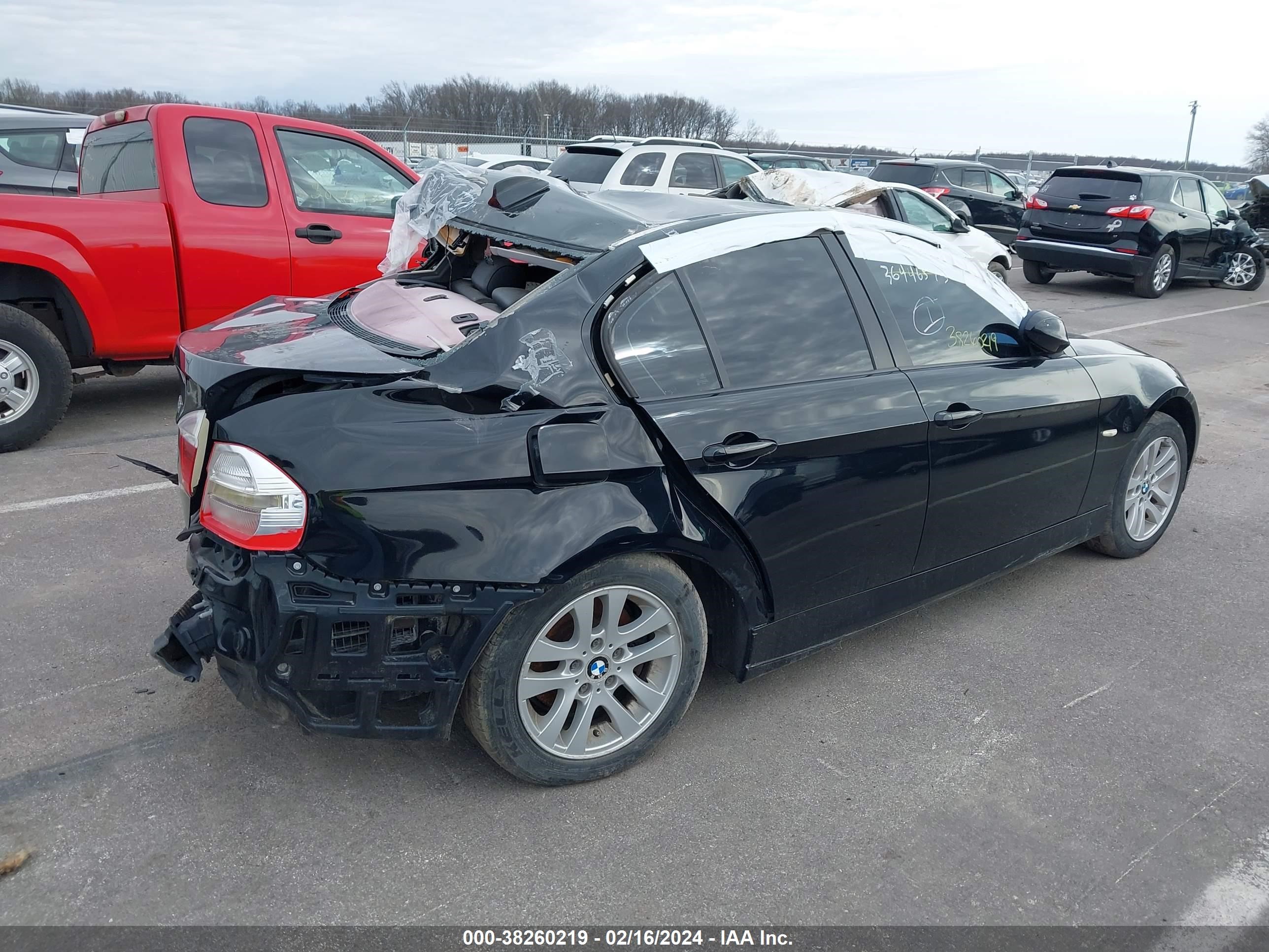 Photo 4 VIN: WBAVA37527NE27683 - BMW 3ER 