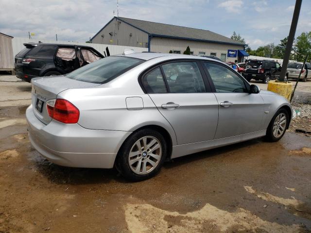 Photo 2 VIN: WBAVA37527NE29739 - BMW 3 SERIES 