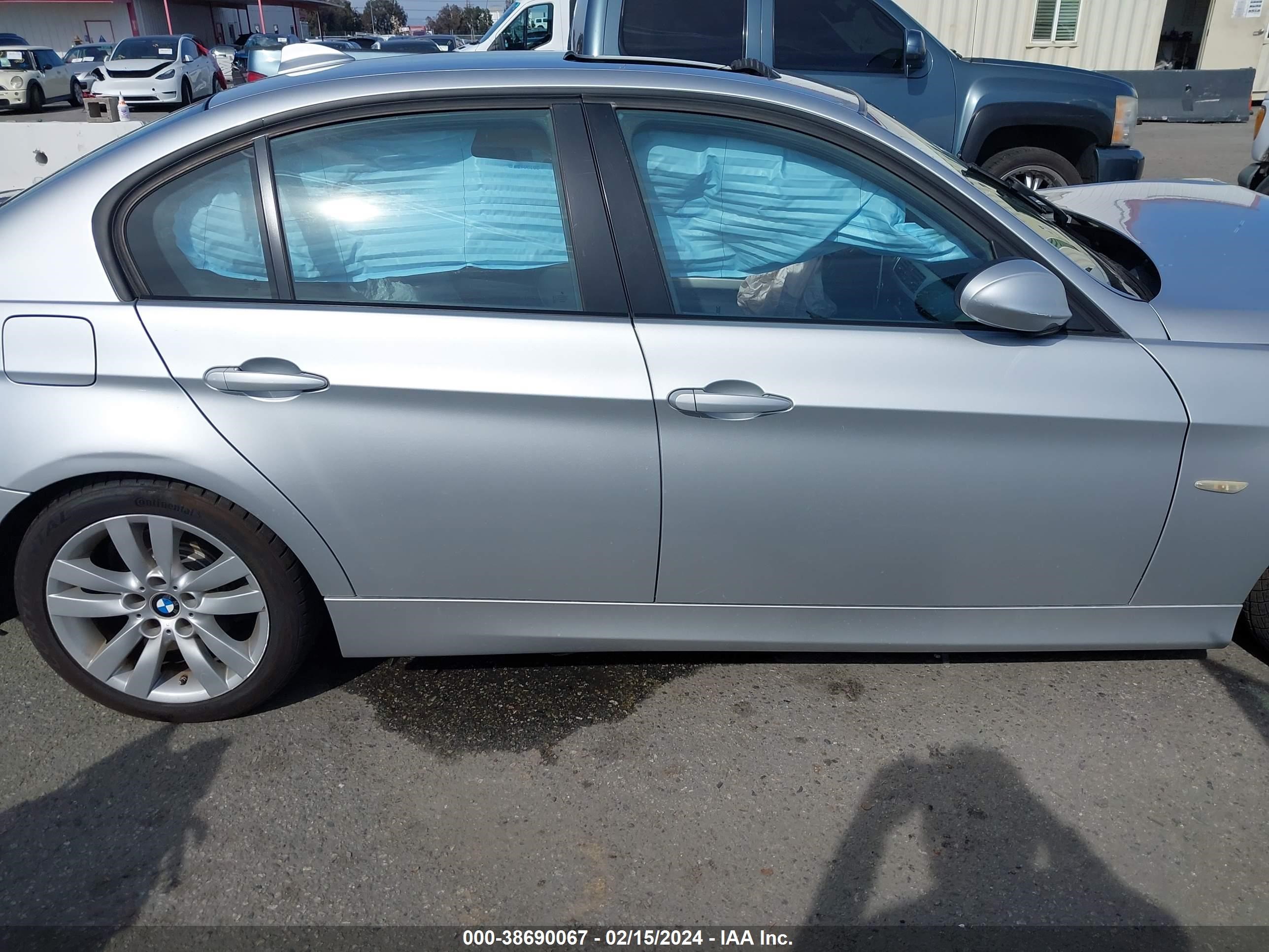 Photo 12 VIN: WBAVA37528NL50165 - BMW 3ER 