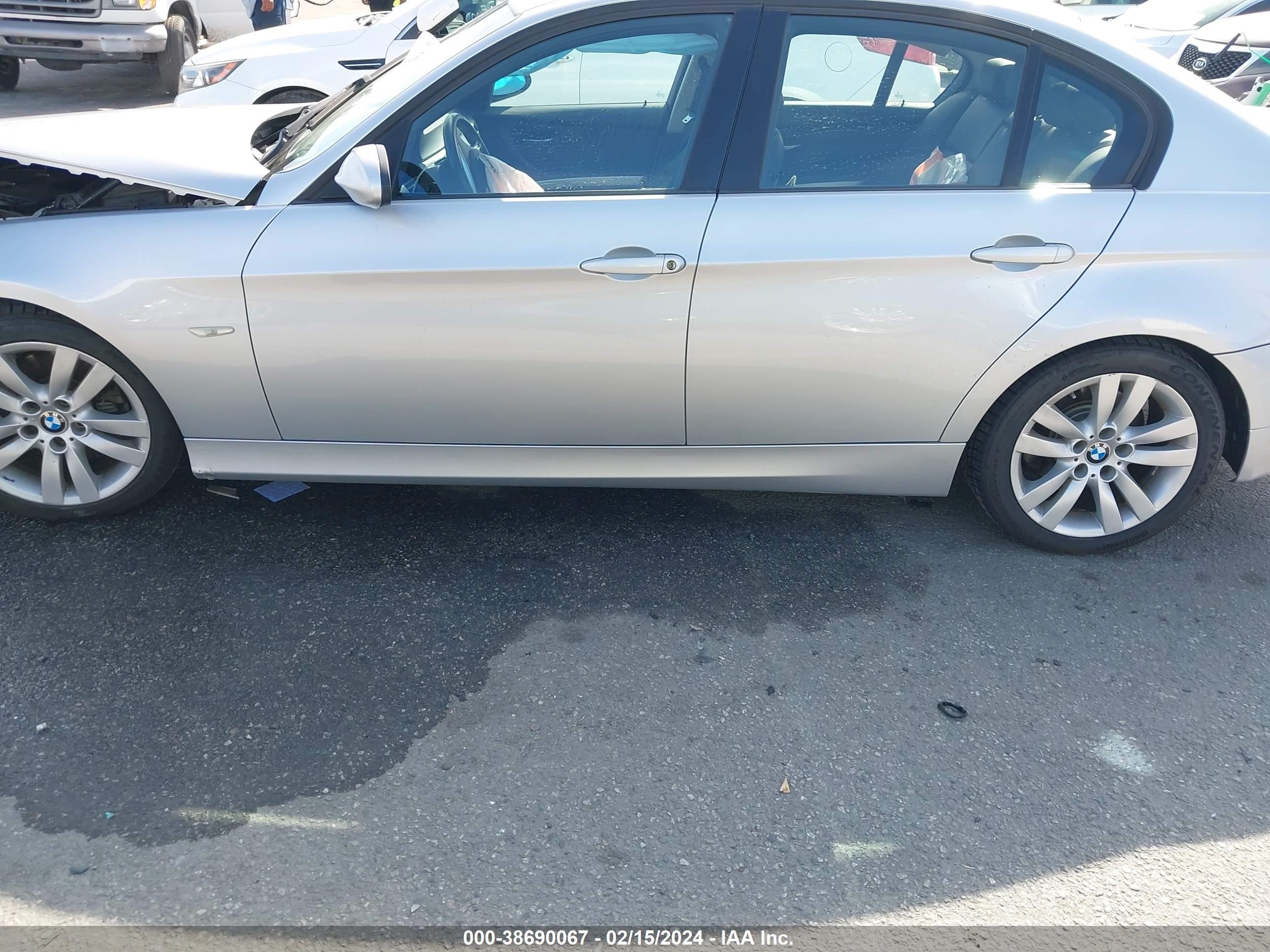 Photo 13 VIN: WBAVA37528NL50165 - BMW 3ER 