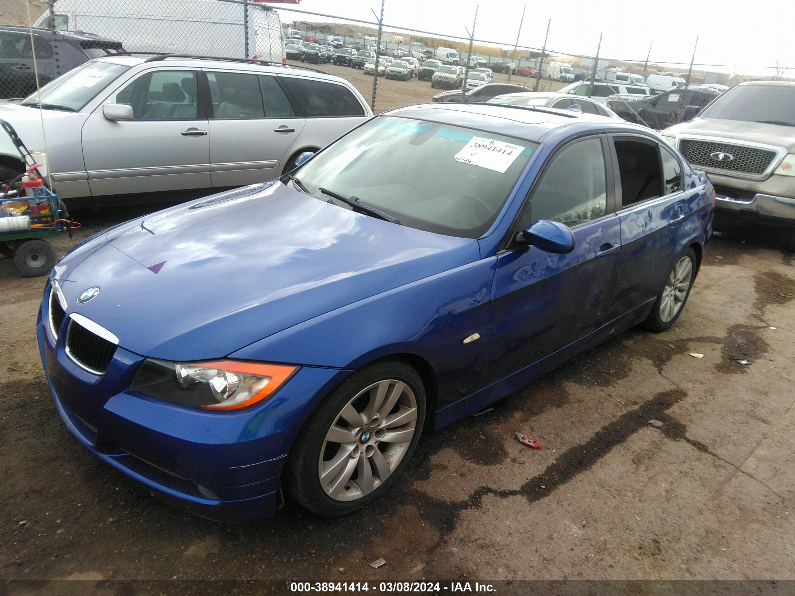 Photo 1 VIN: WBAVA37537NL12166 - BMW 3ER 