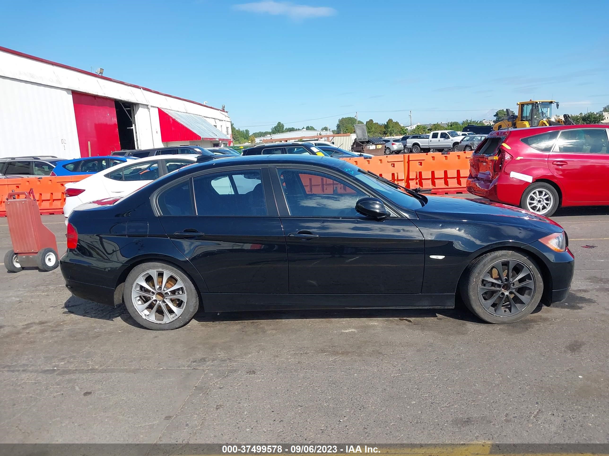 Photo 12 VIN: WBAVA37538NL49087 - BMW 3ER 