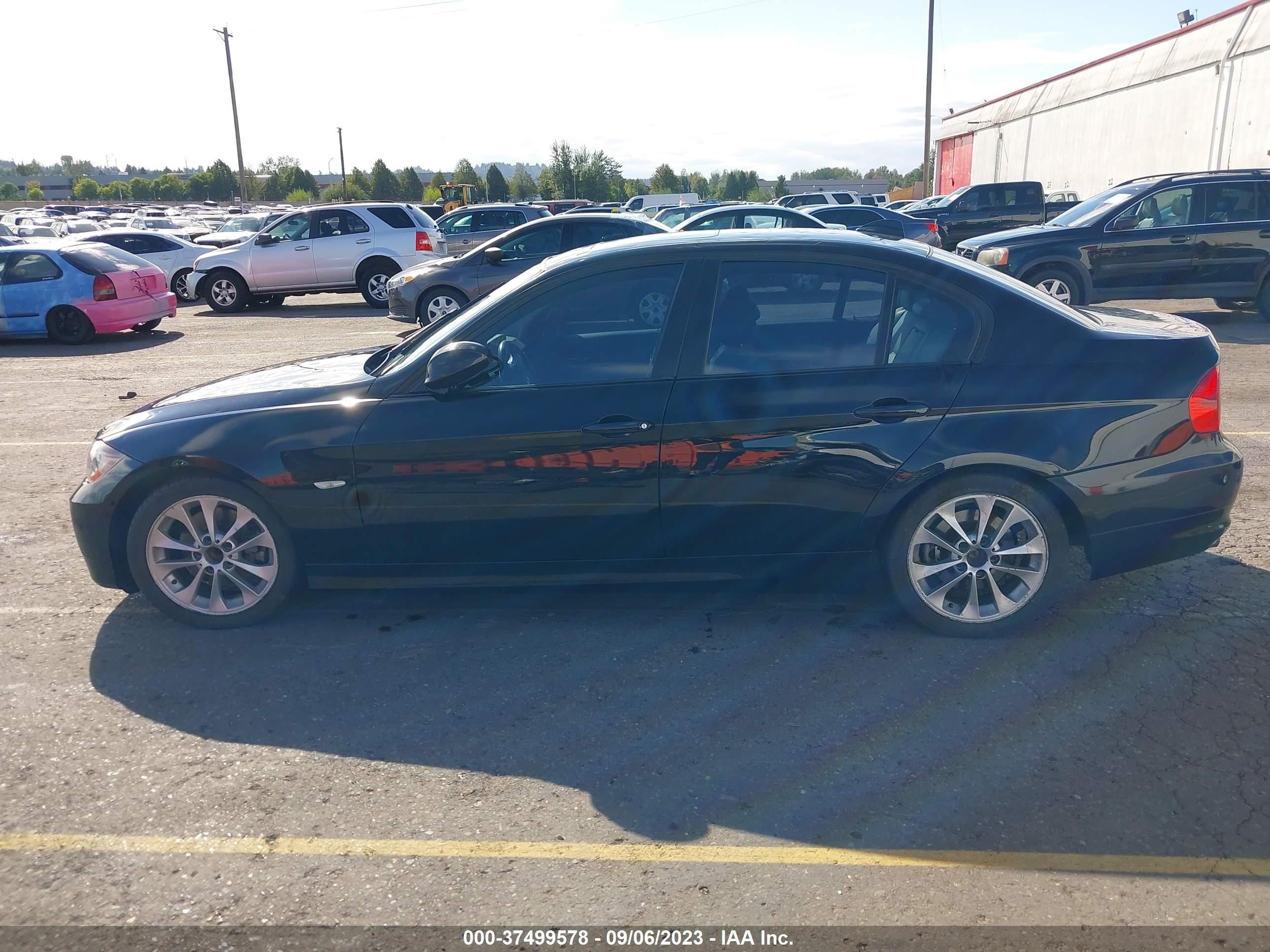 Photo 13 VIN: WBAVA37538NL49087 - BMW 3ER 