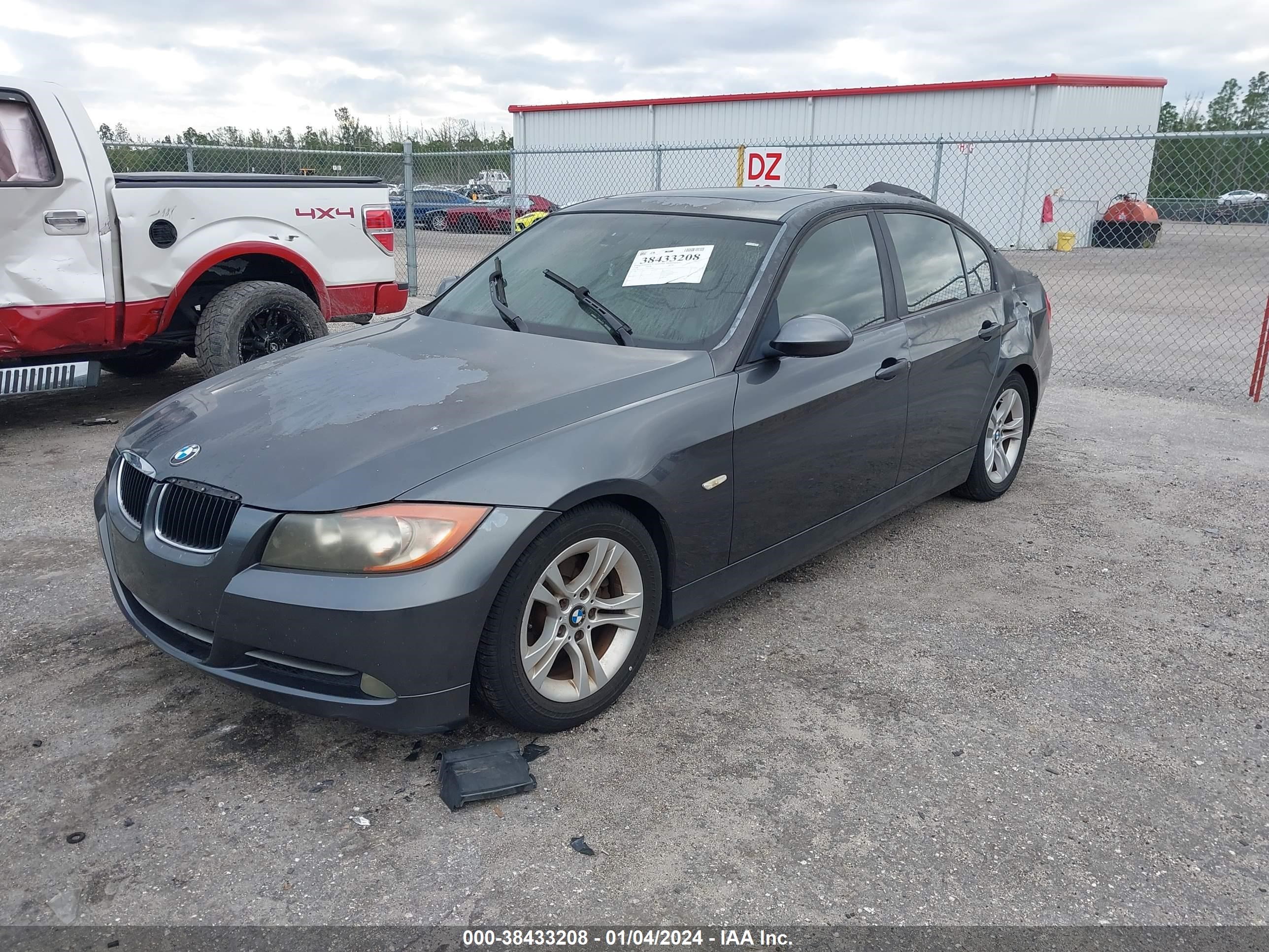 Photo 1 VIN: WBAVA37538NL49364 - BMW 3ER 