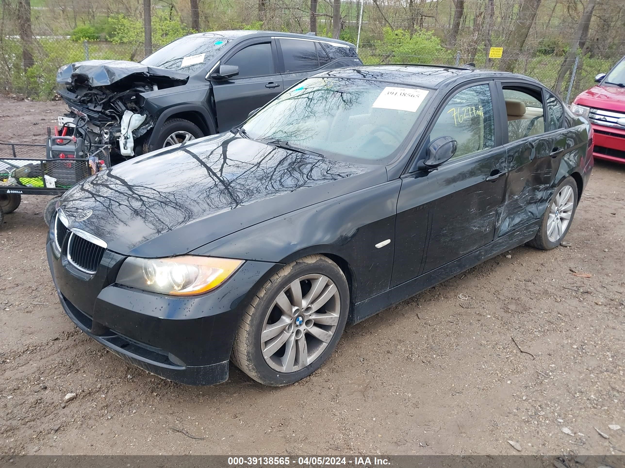 Photo 1 VIN: WBAVA37547NL12595 - BMW 3ER 