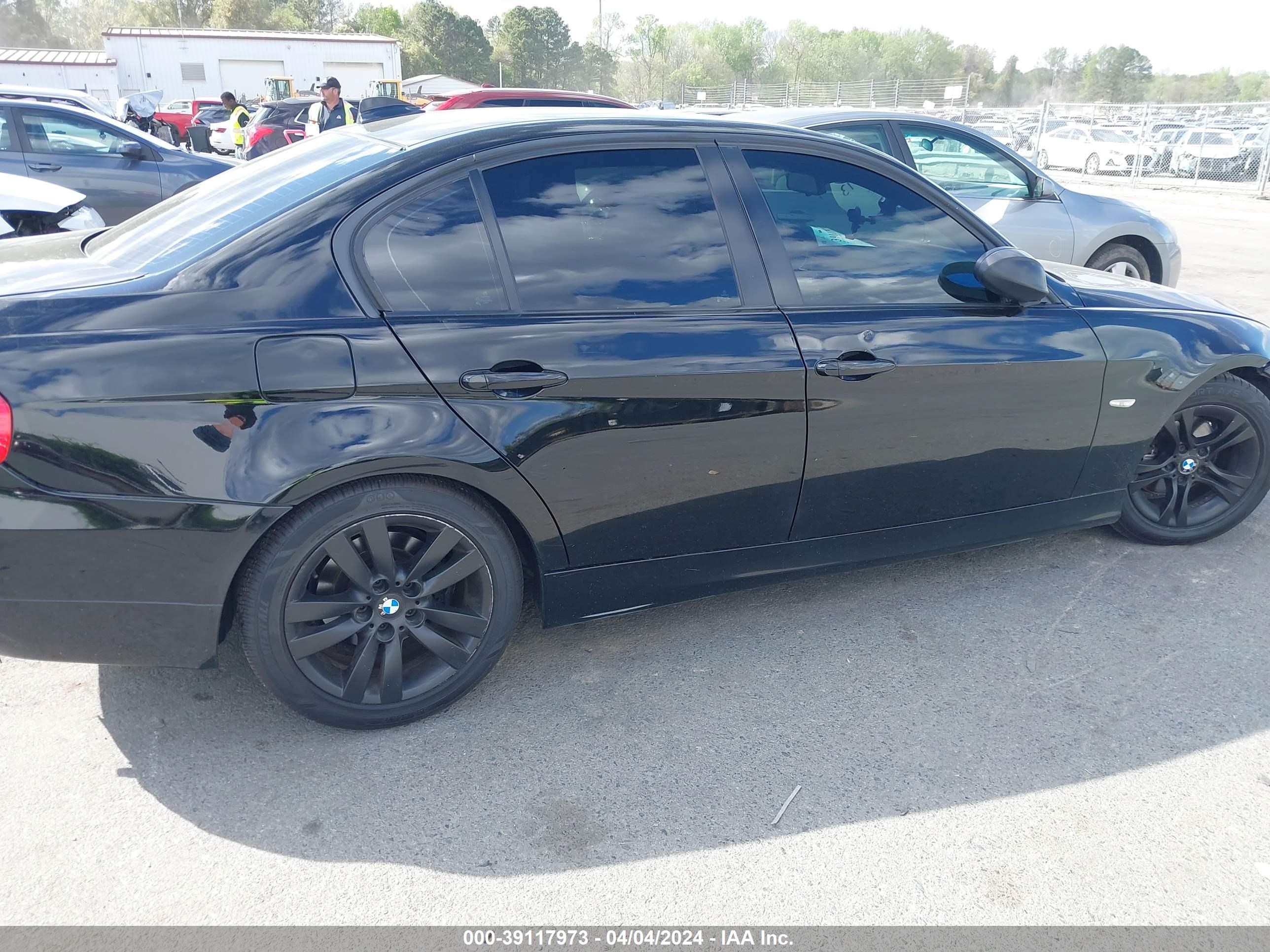 Photo 12 VIN: WBAVA37547NL15626 - BMW 3ER 