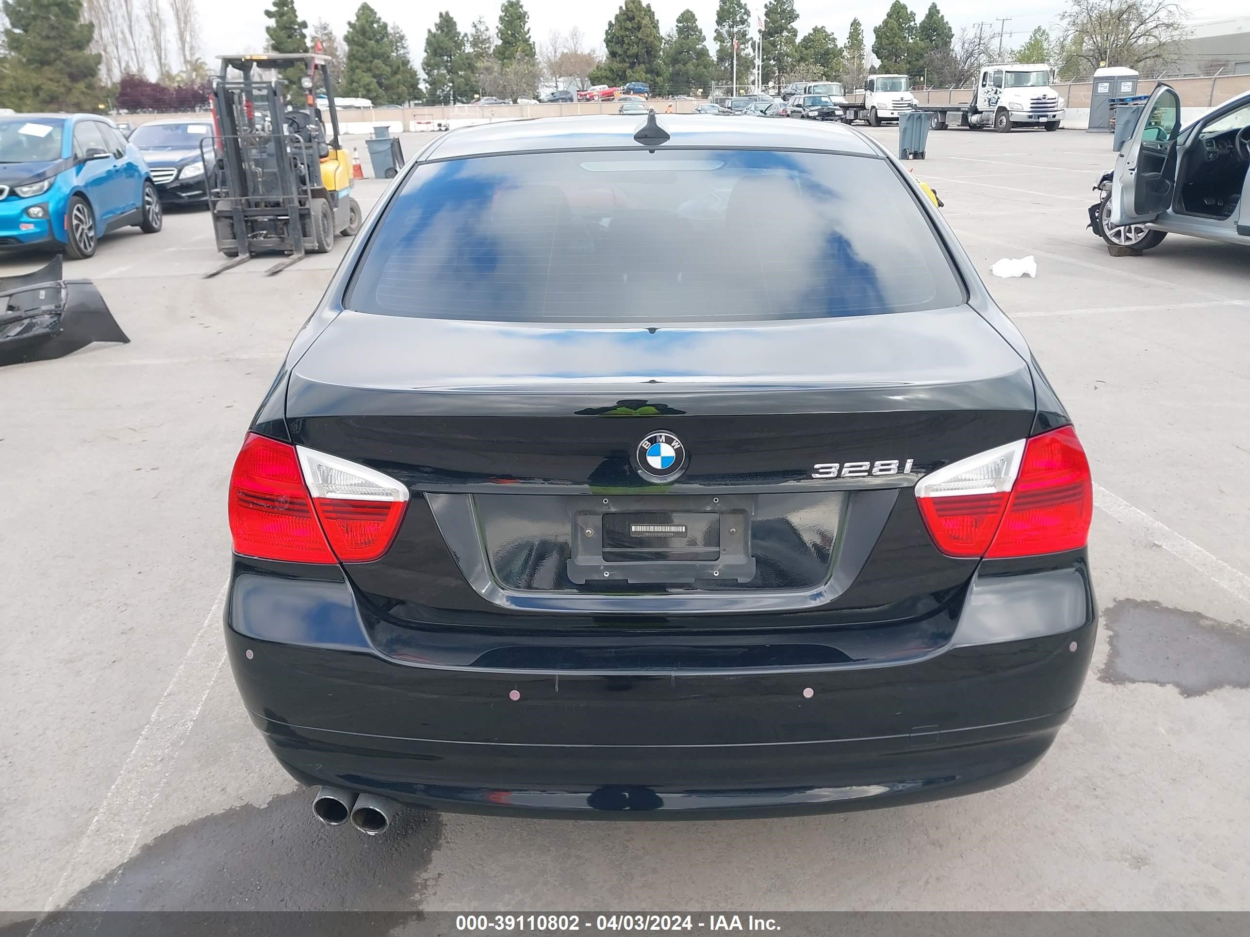 Photo 15 VIN: WBAVA37587NL15998 - BMW 3ER 