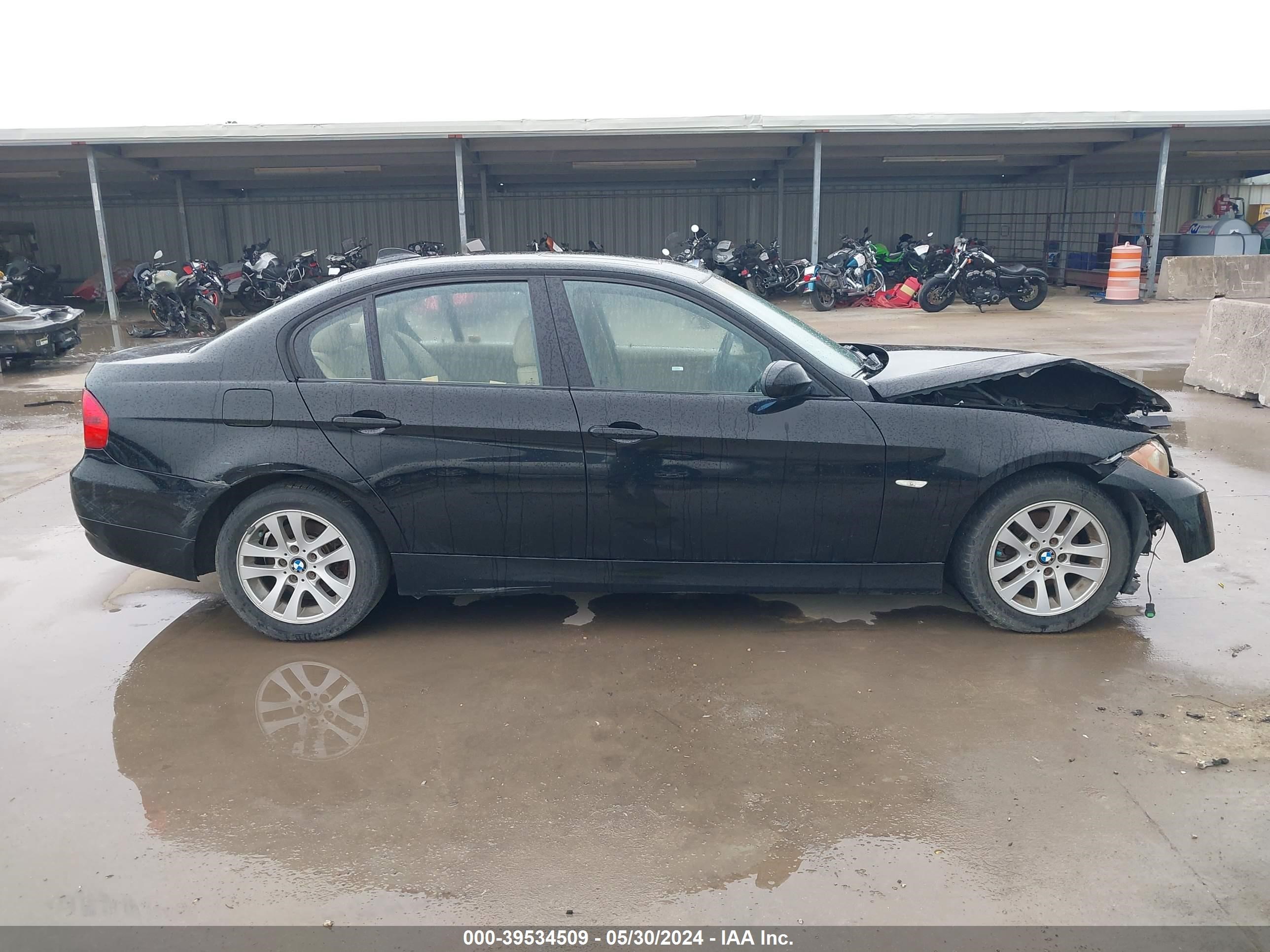 Photo 13 VIN: WBAVA37597NL10745 - BMW 3ER 