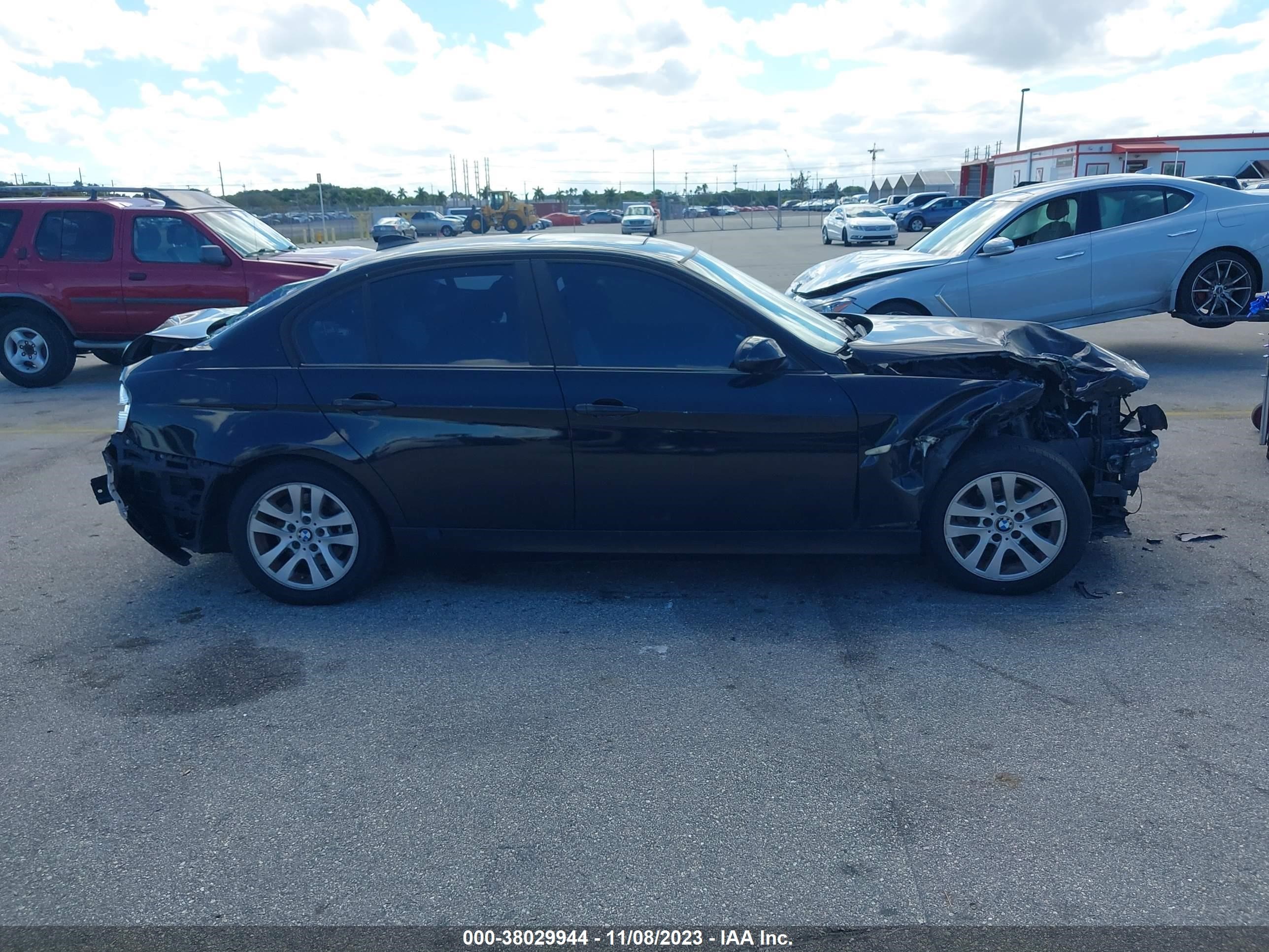 Photo 13 VIN: WBAVA375X7NE28824 - BMW 3ER 