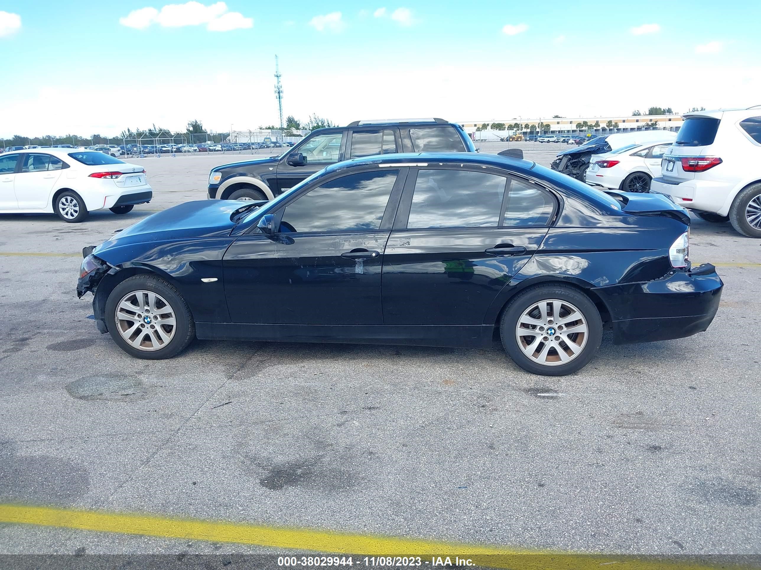 Photo 14 VIN: WBAVA375X7NE28824 - BMW 3ER 