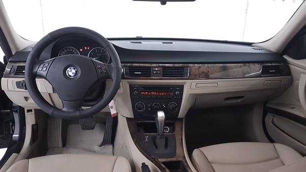 Photo 15 VIN: WBAVA71027VE23668 - BMW 320I 