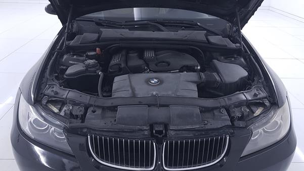 Photo 27 VIN: WBAVA71027VE23668 - BMW 320I 