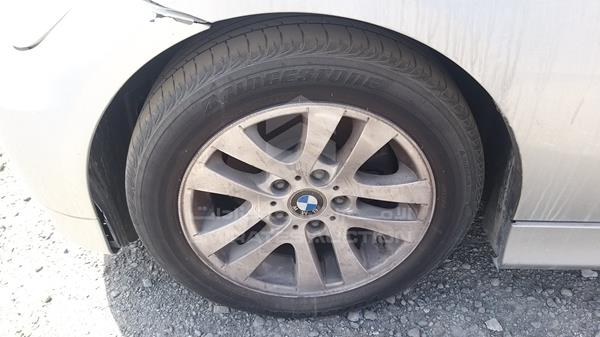 Photo 31 VIN: WBAVA71046PS01889 - BMW 320I 