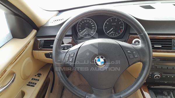 Photo 11 VIN: WBAVA71057VE27973 - BMW 320I 