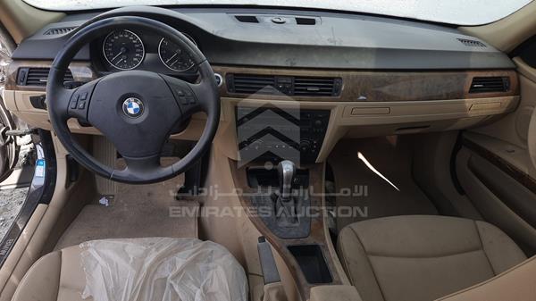 Photo 13 VIN: WBAVA71077VE23049 - BMW 320I 