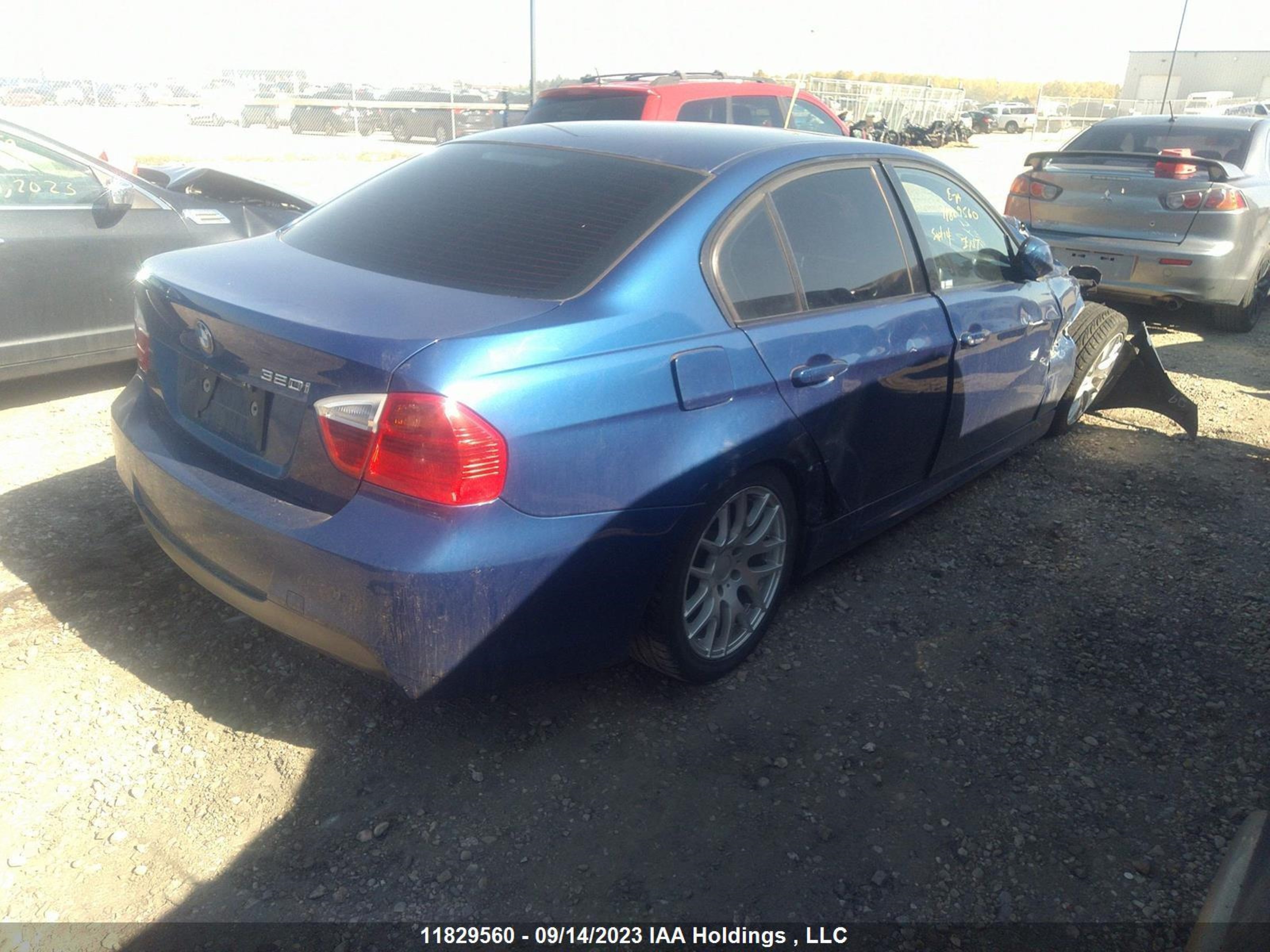 Photo 3 VIN: WBAVA76090NK63395 - BMW 3ER 