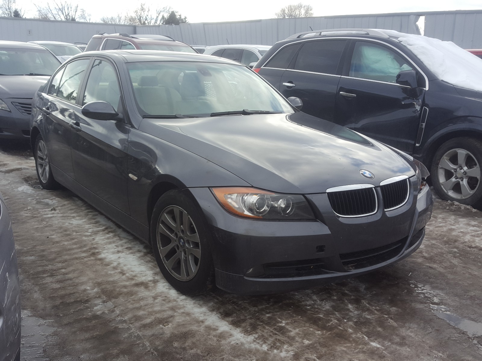 Photo 0 VIN: WBAVB13516KR58720 - BMW 325 I 