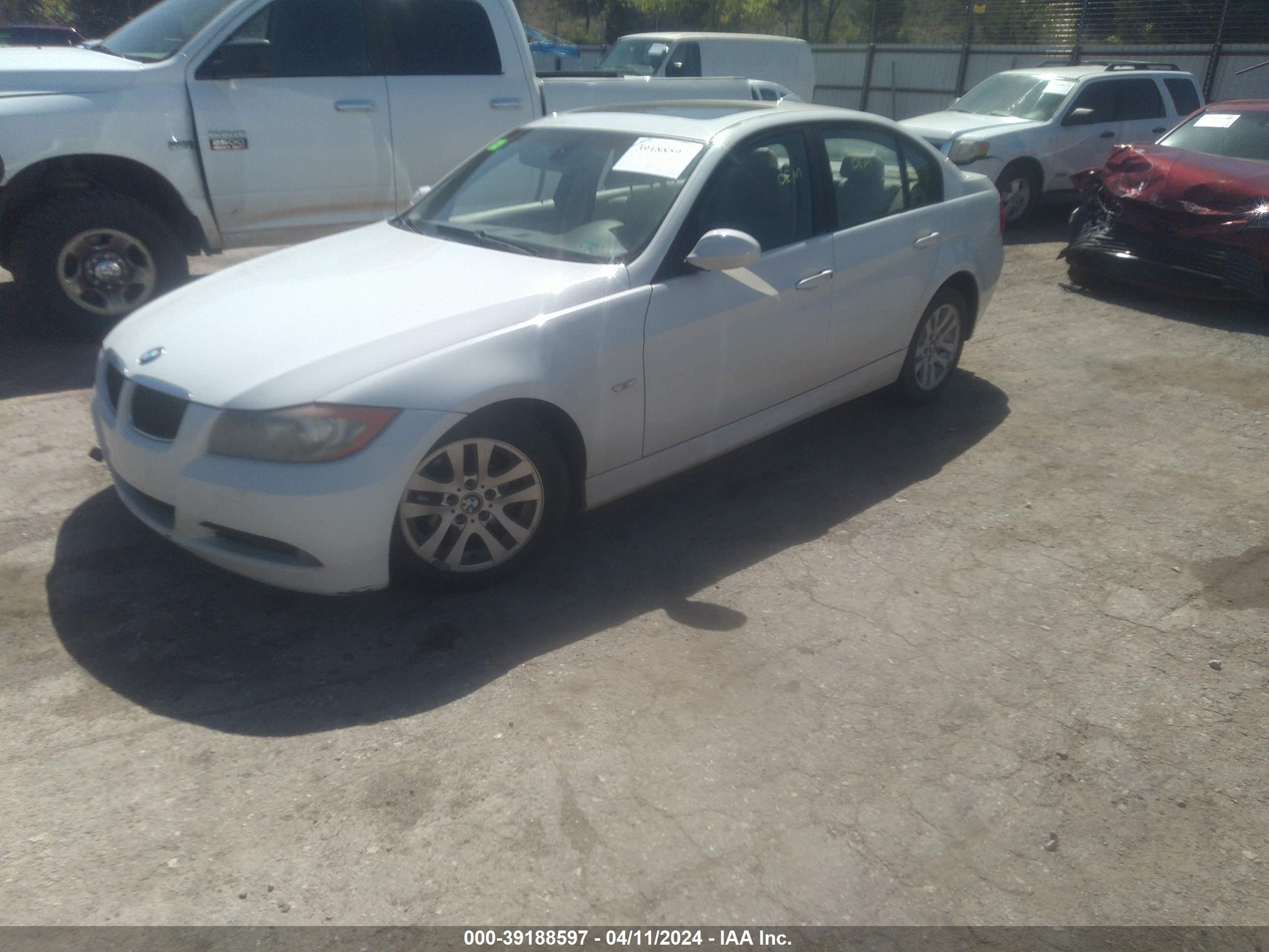 Photo 1 VIN: WBAVB13516KX39644 - BMW 3ER 