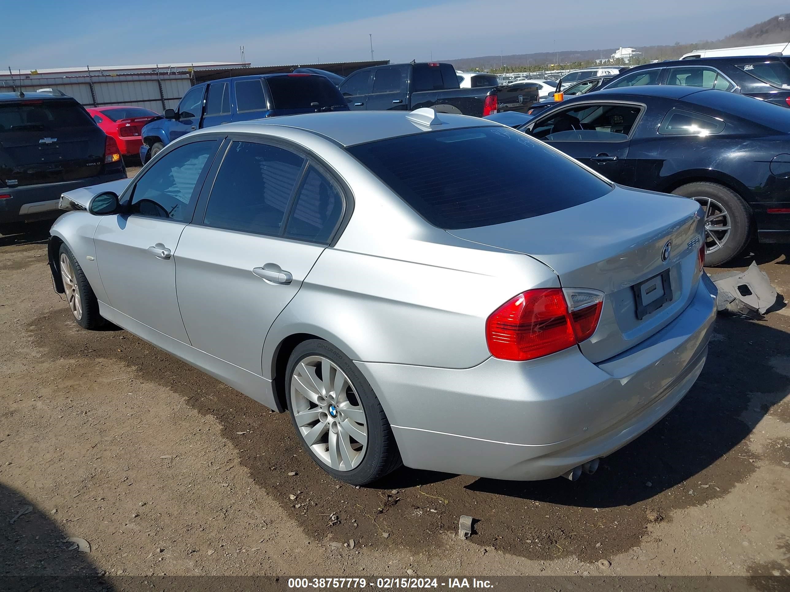 Photo 2 VIN: WBAVB13516PT17246 - BMW 3ER 