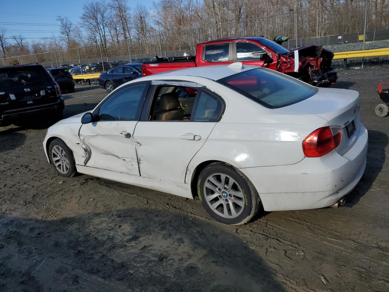 Photo 1 VIN: WBAVB13526KX38356 - BMW 3ER 