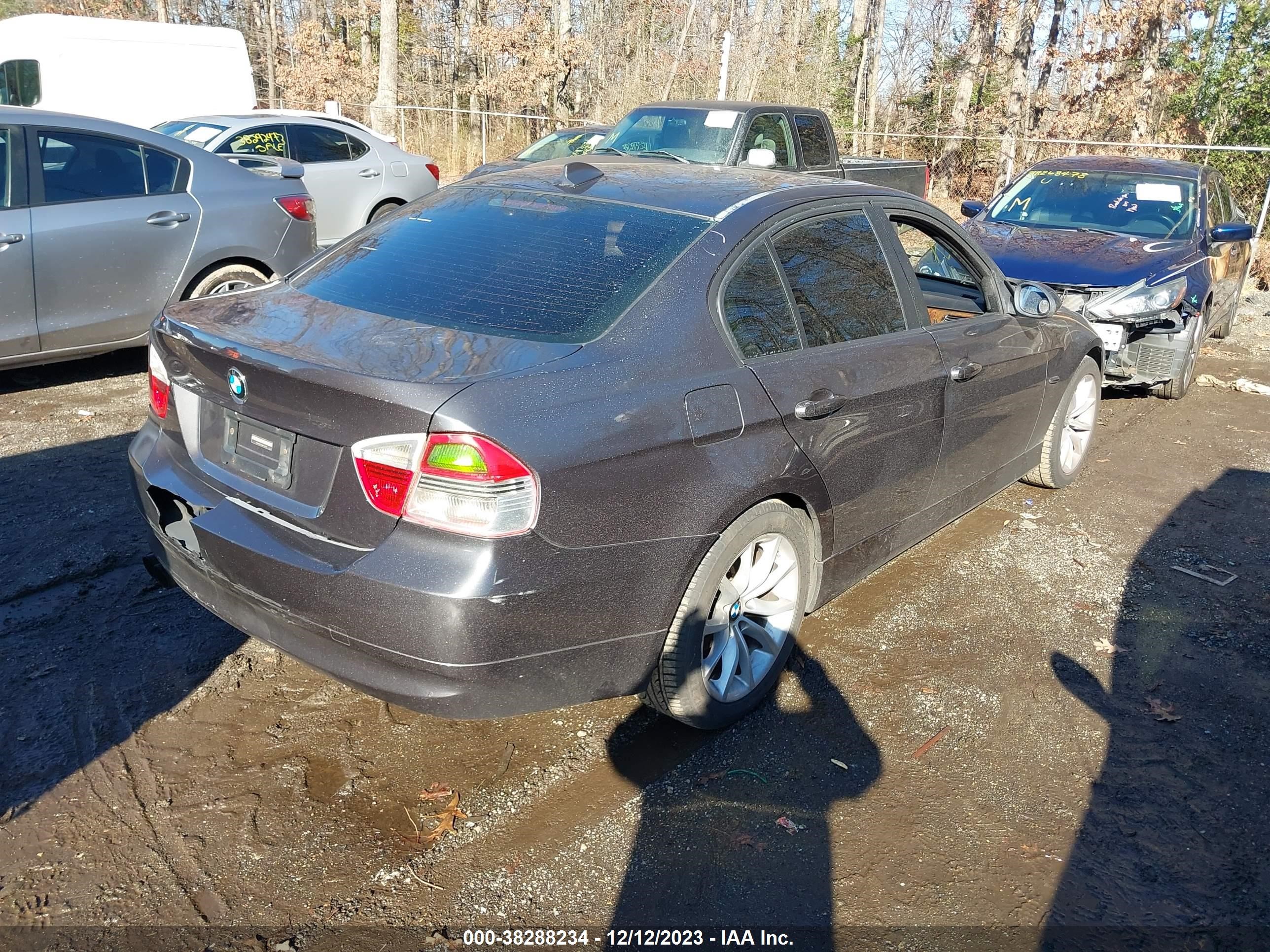 Photo 3 VIN: WBAVB13526PS64007 - BMW 3ER 