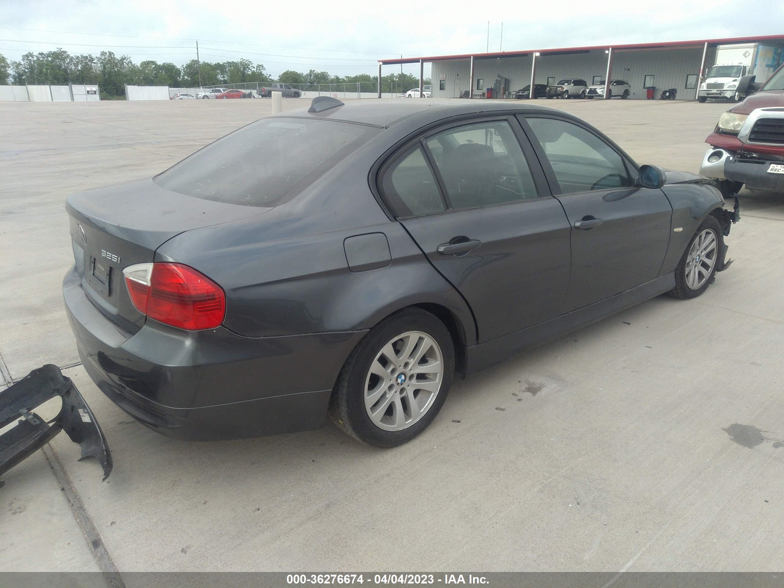 Photo 3 VIN: WBAVB13526PT10290 - BMW 3ER 