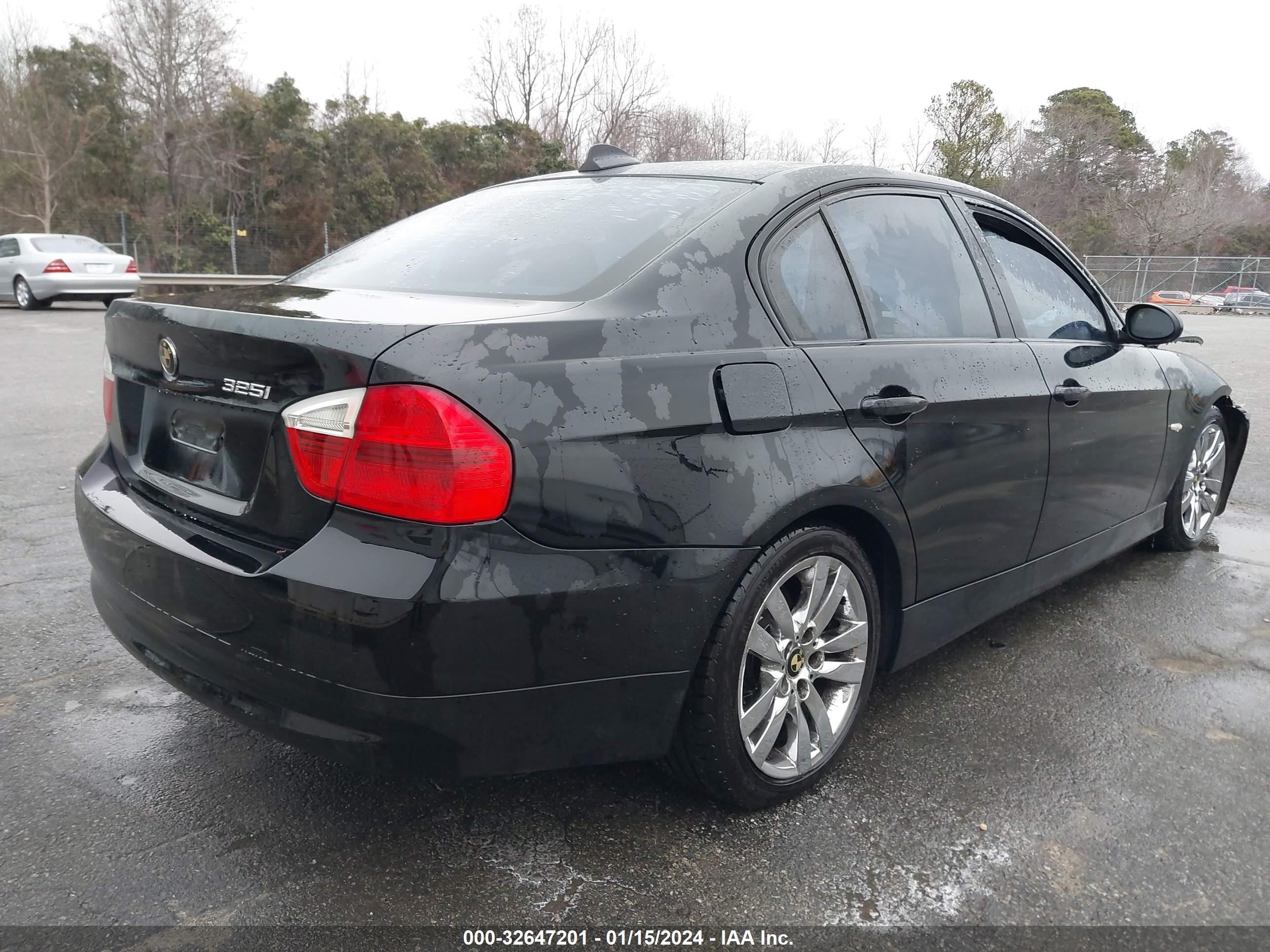 Photo 3 VIN: WBAVB13526PT15604 - BMW 3ER 