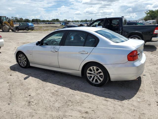 Photo 1 VIN: WBAVB13536KR63093 - BMW 3 SERIES 